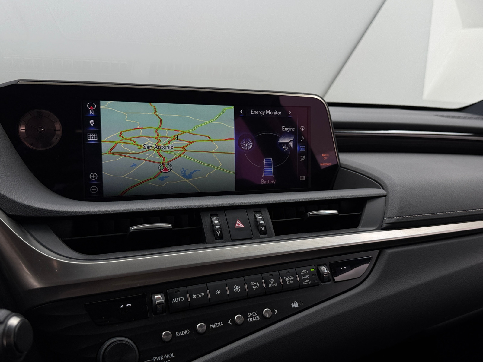 Thumbnail: 2019 Lexus ES - 4