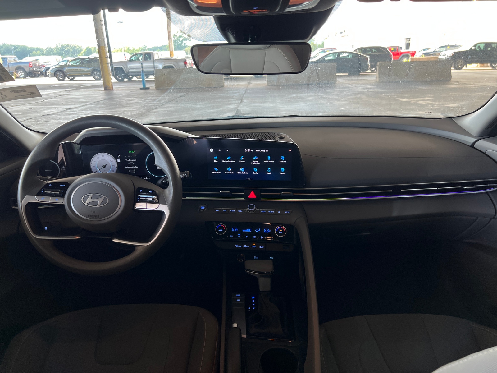 Thumbnail: 2024 Hyundai Elantra - 3