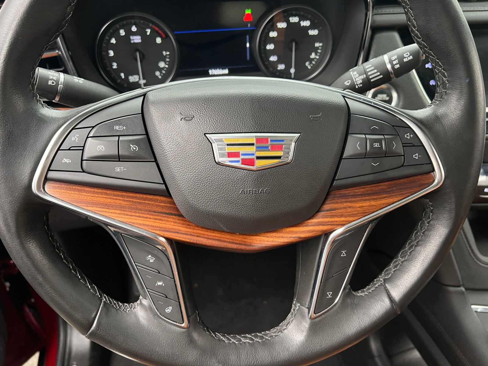 Thumbnail: 2020 Cadillac XT5 - 4