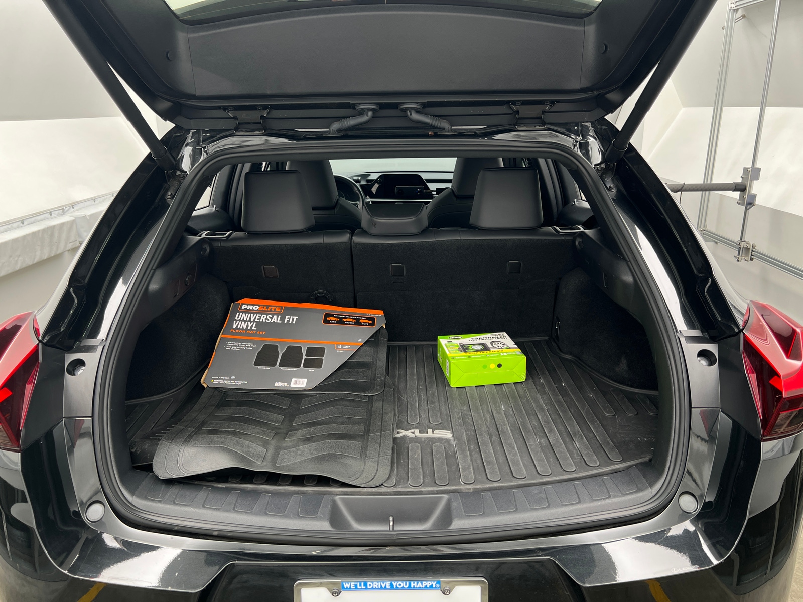 Thumbnail: 2024 Lexus UX - 6