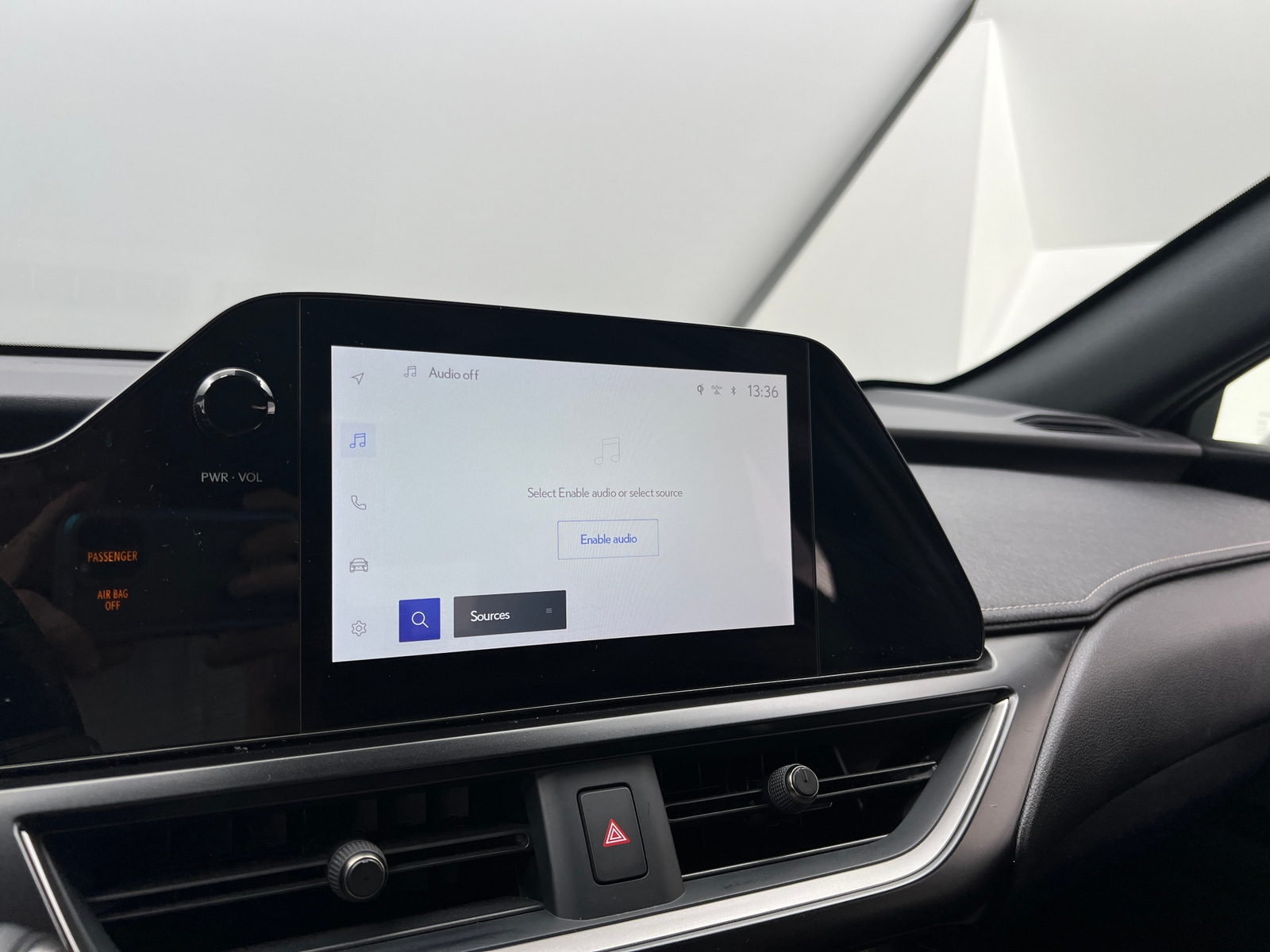 Thumbnail: 2024 Lexus UX - 3