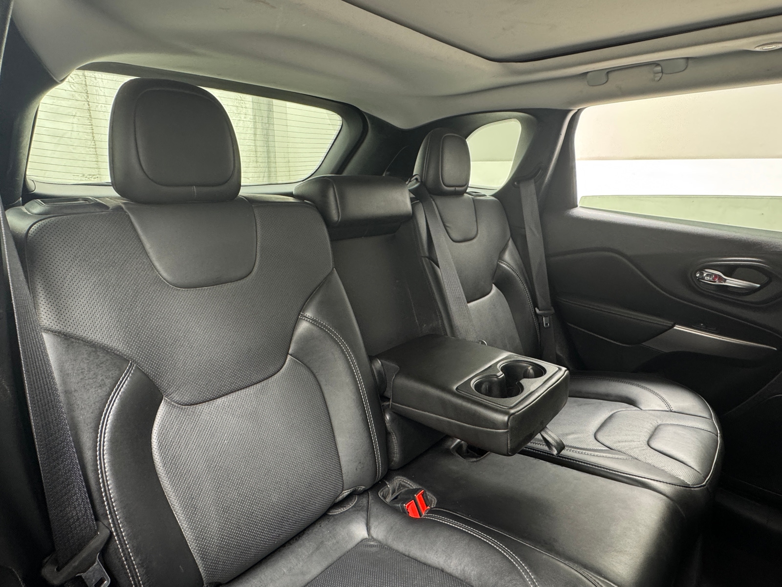 Thumbnail: 2021 Jeep Cherokee - 5