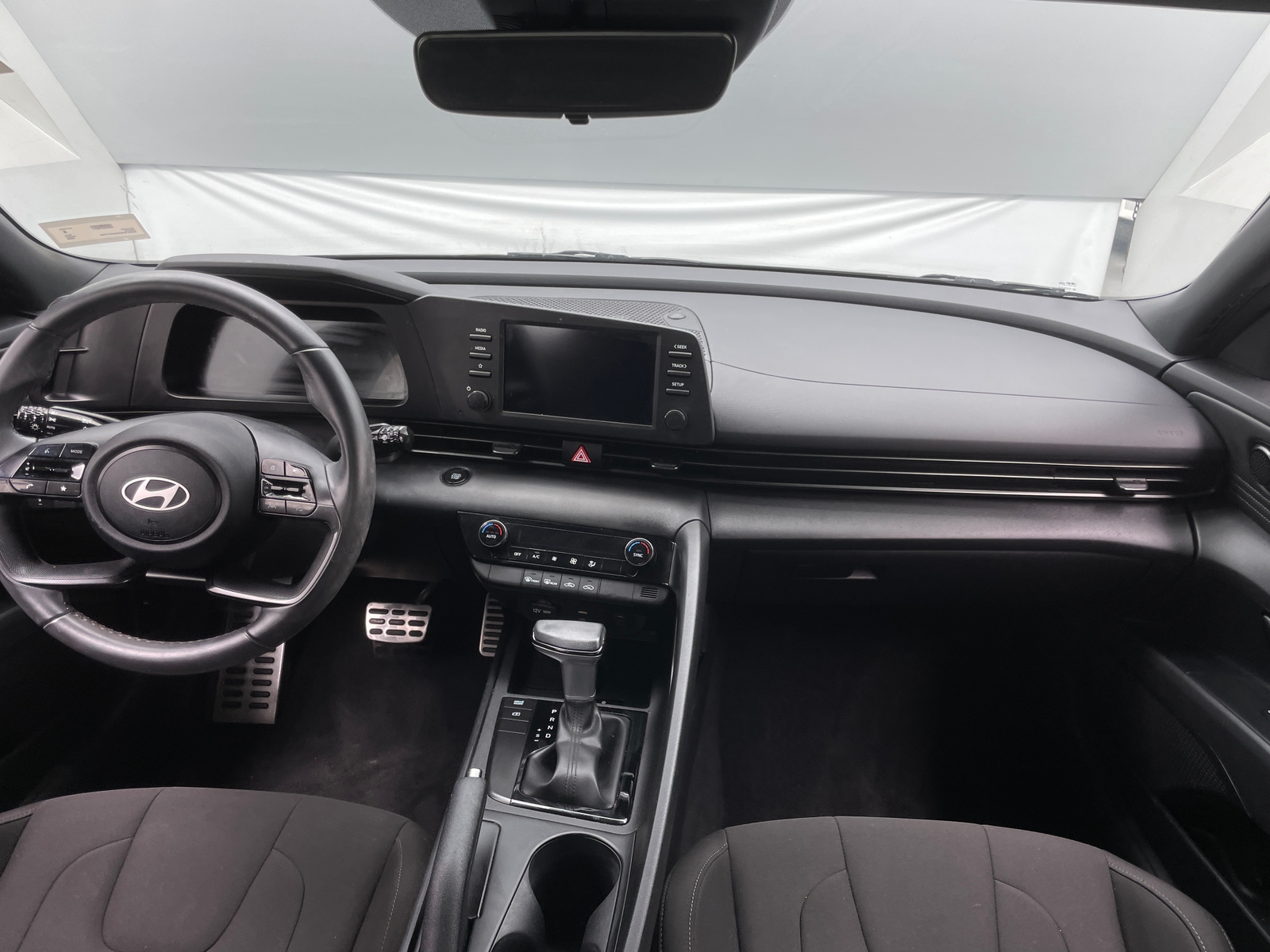 Thumbnail: 2025 Hyundai Elantra - 3