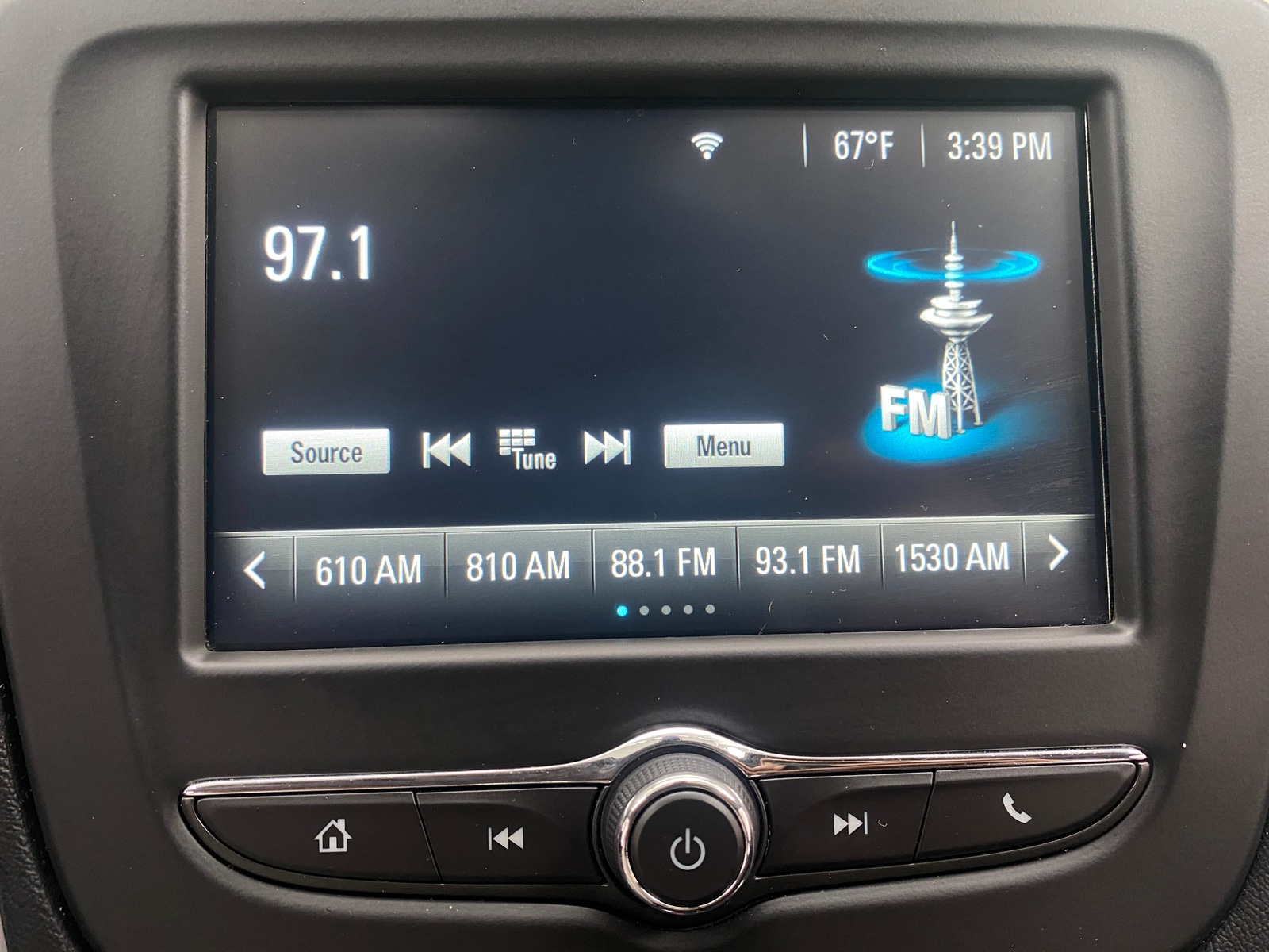 Thumbnail: 2018 Chevrolet Malibu - 4