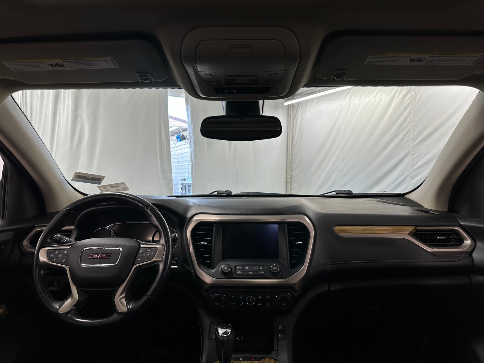Thumbnail: 2017 GMC Acadia - 2