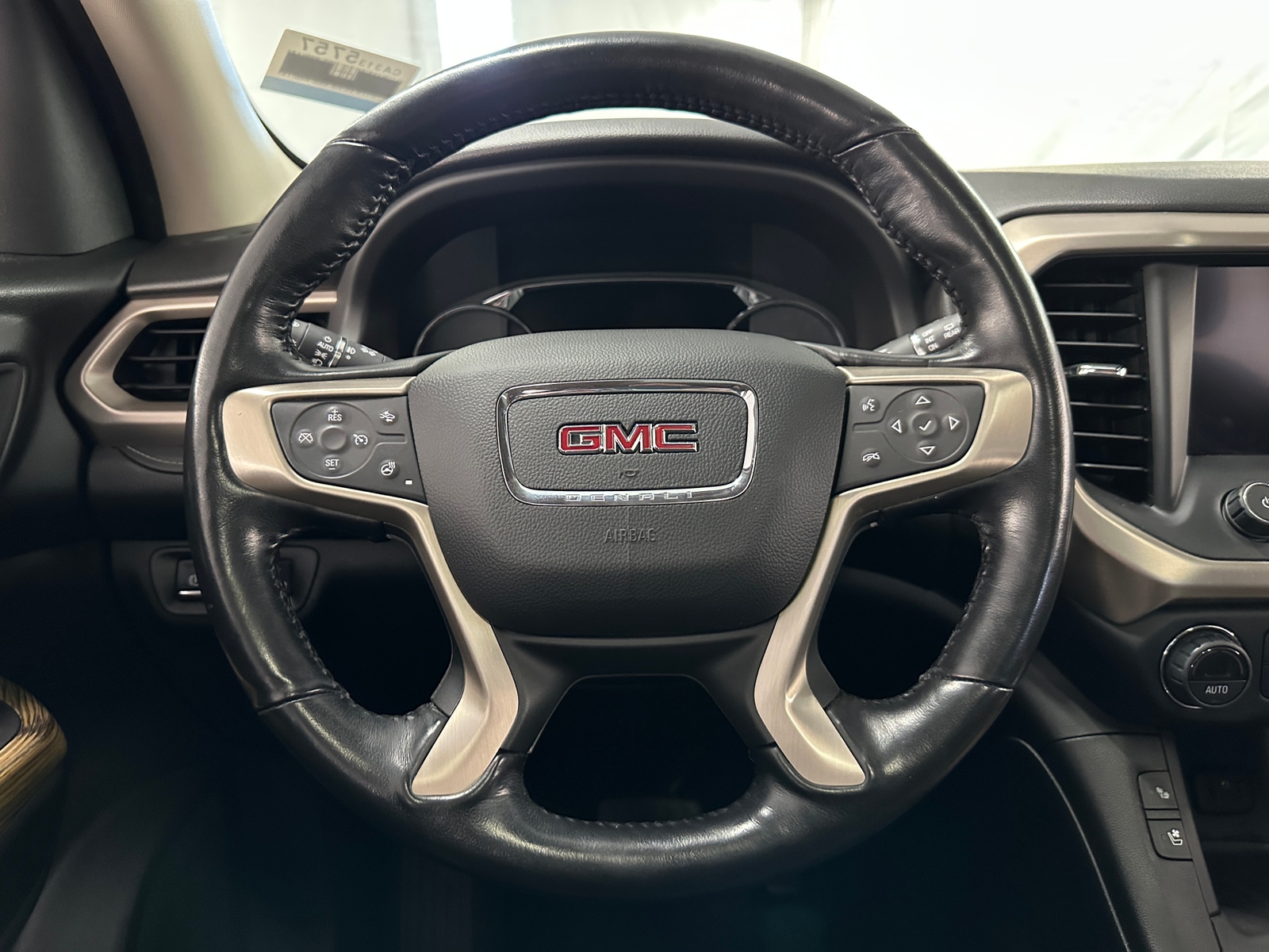 Thumbnail: 2017 GMC Acadia - 4