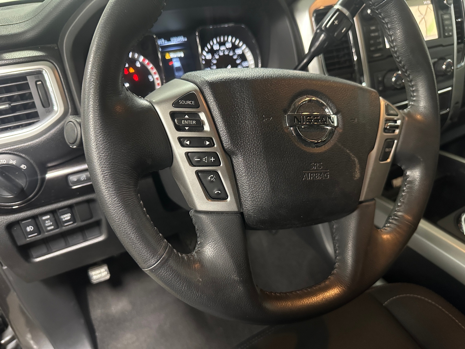 Thumbnail: 2016 Nissan Titan - 5