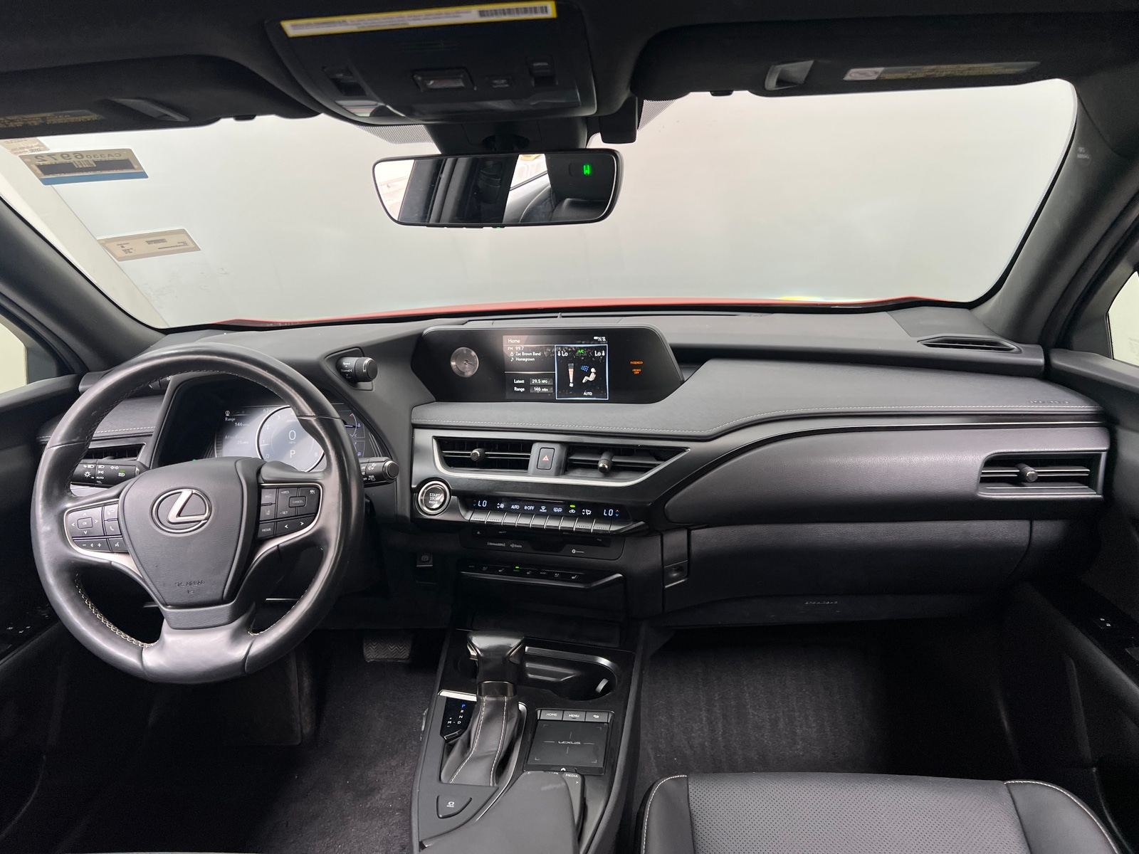Thumbnail: 2019 Lexus UX - 2