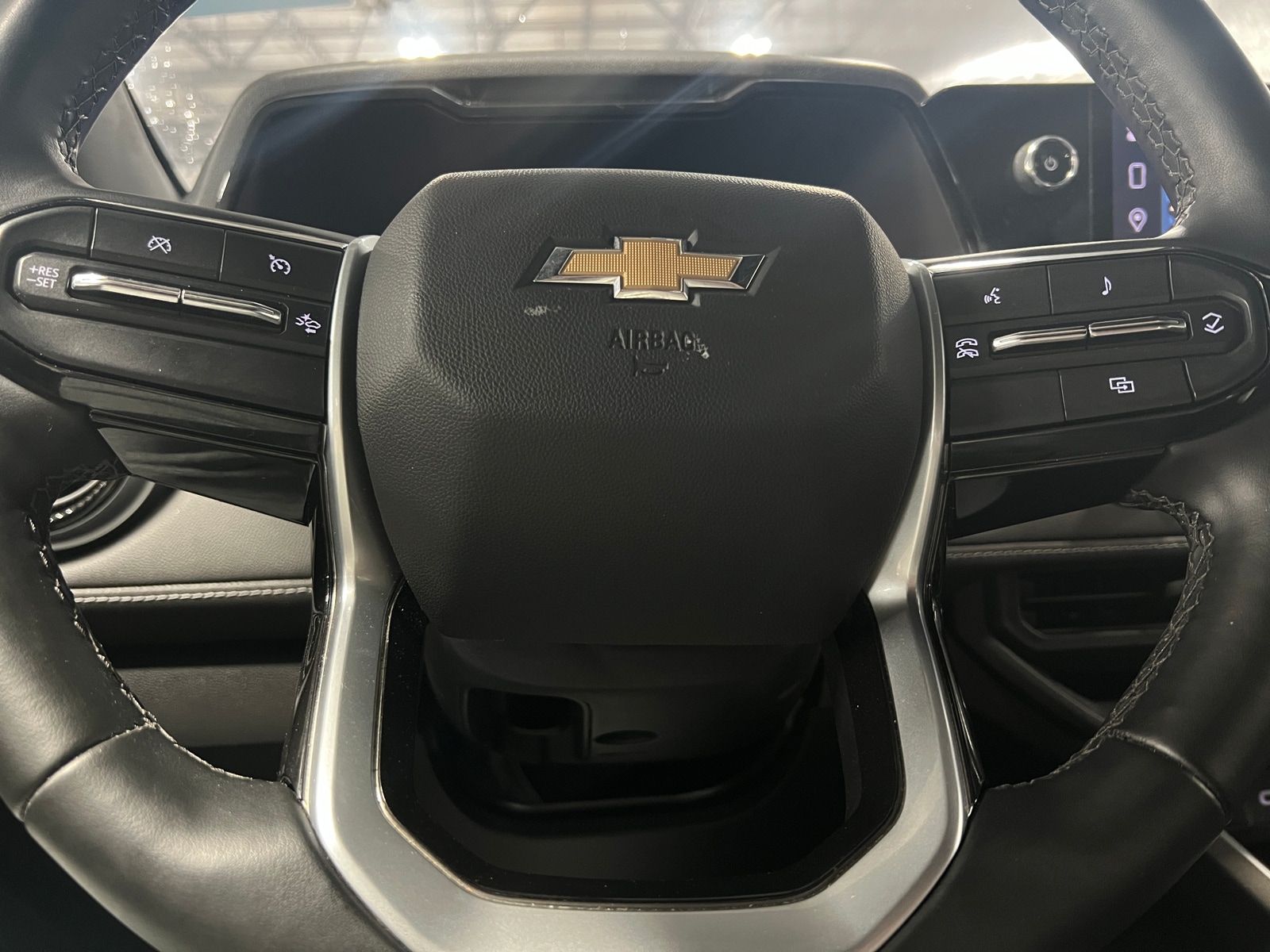 Thumbnail: 2024 Chevrolet Colorado - 5