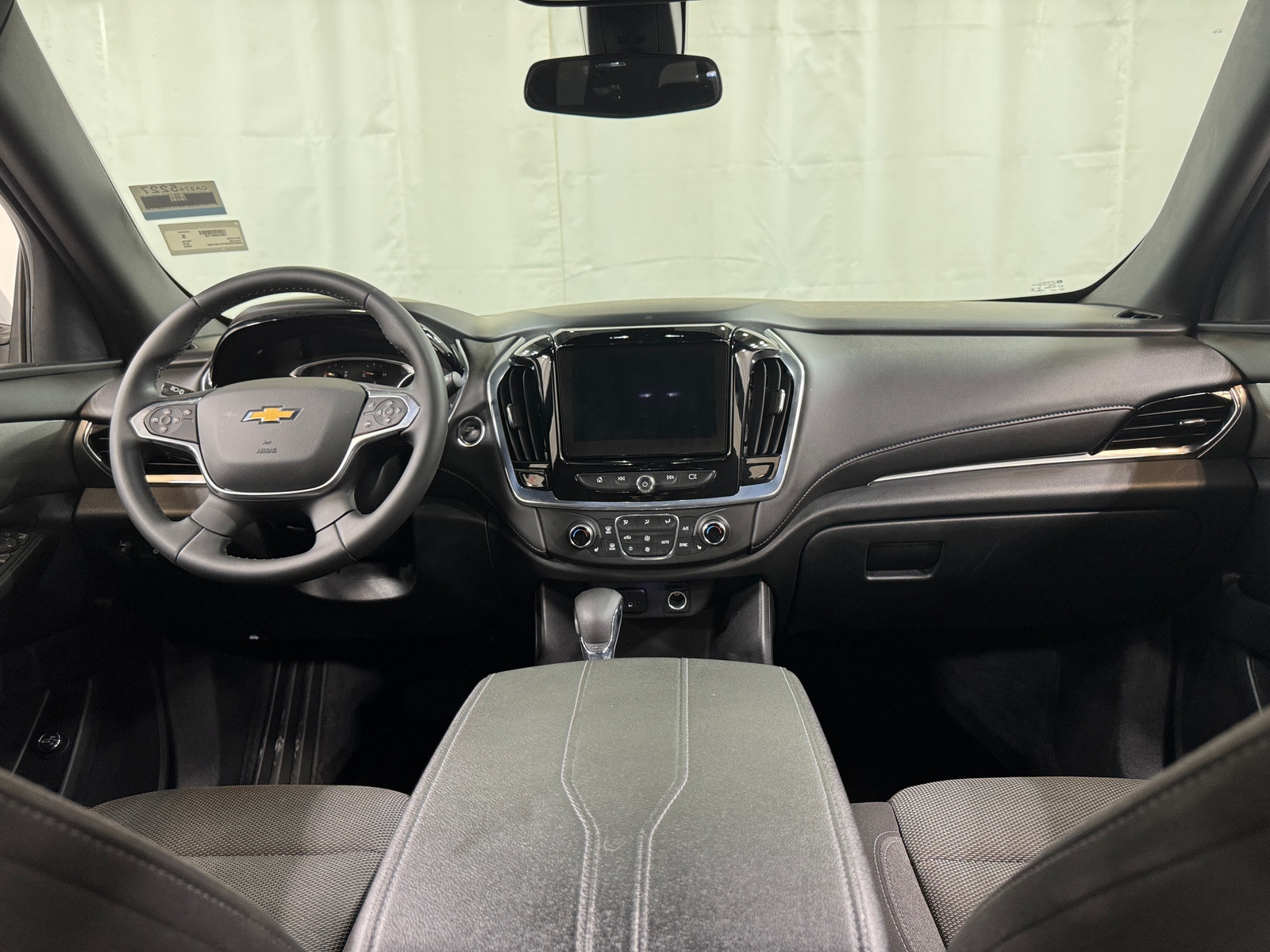 Thumbnail: 2023 Chevrolet Traverse - 3