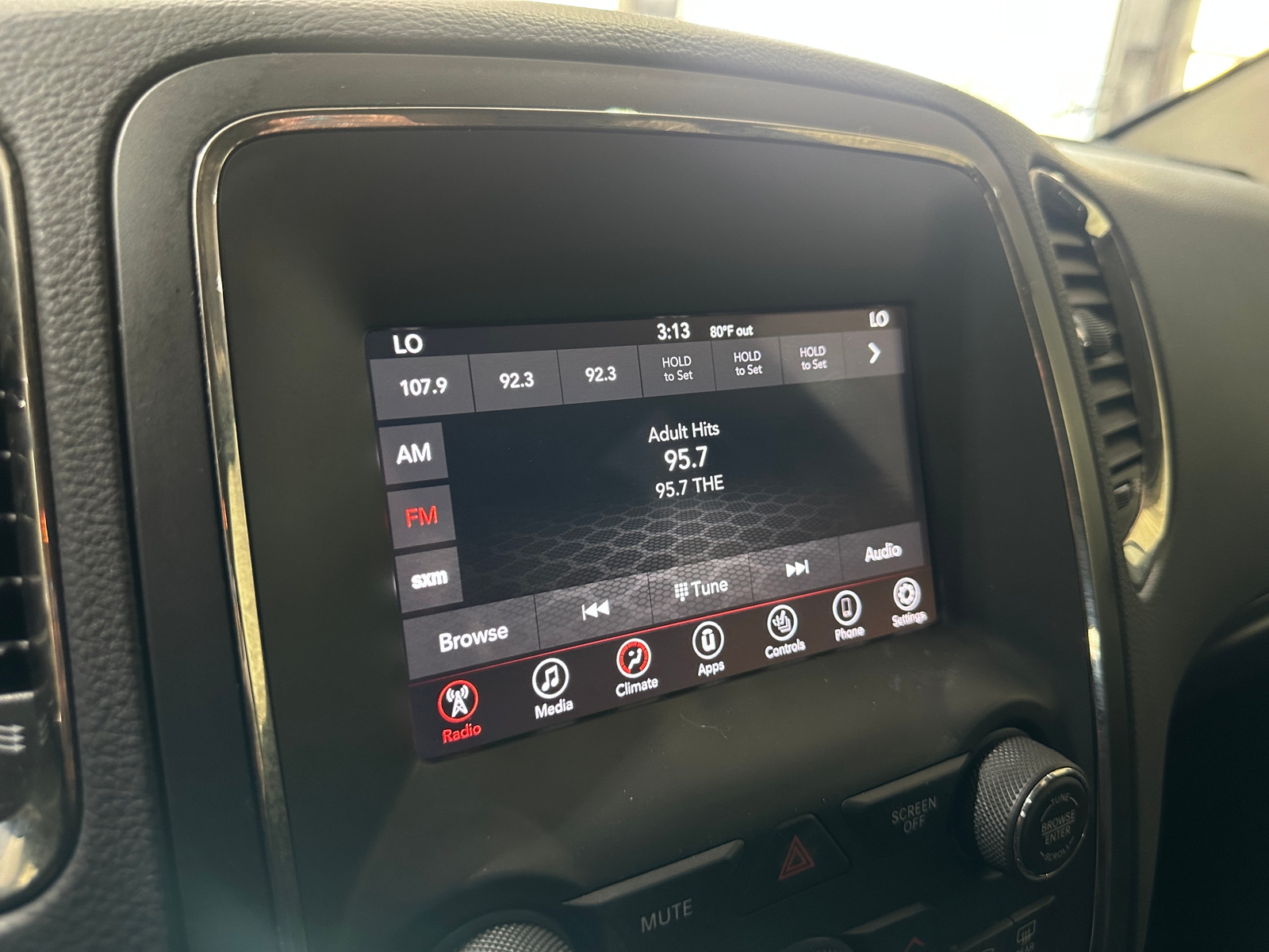 Thumbnail: 2018 Dodge Durango - 3