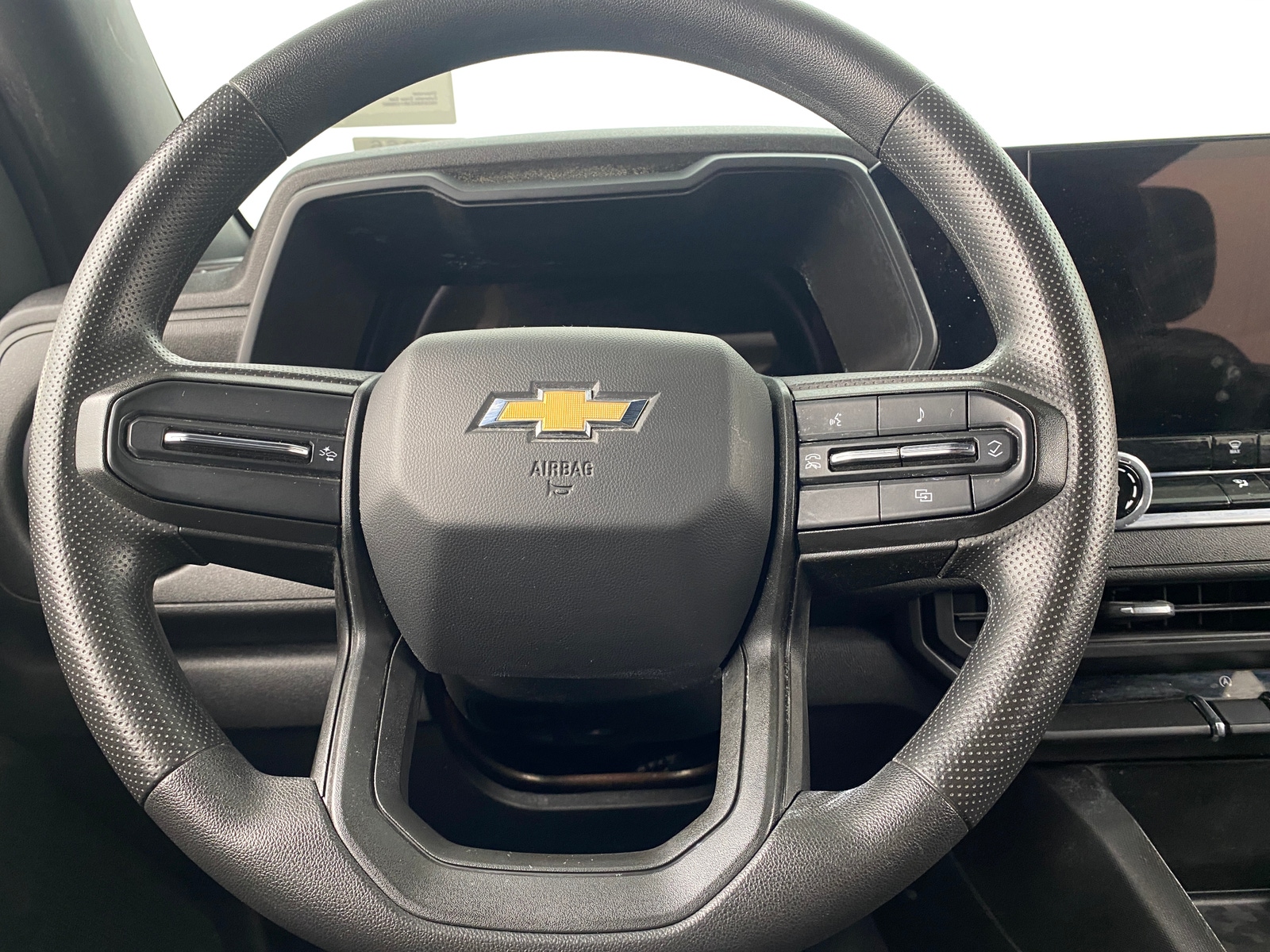 Thumbnail: 2024 Chevrolet Colorado - 5