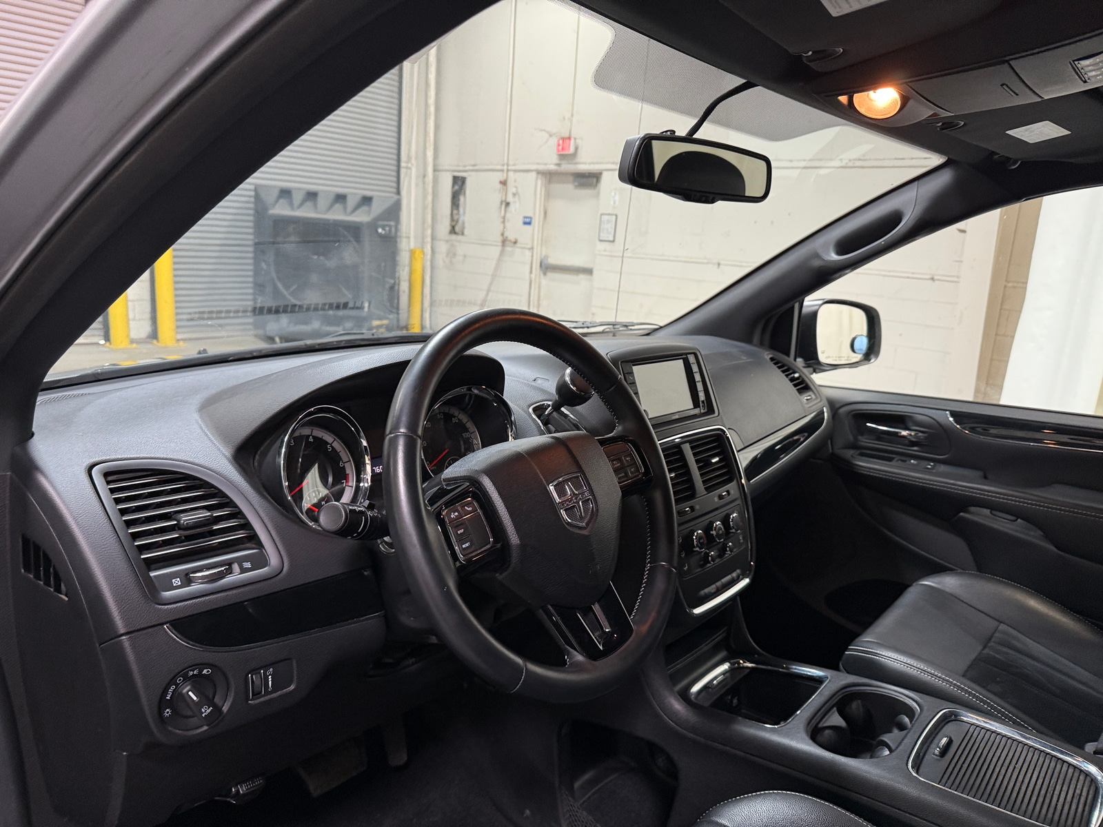 Thumbnail: 2018 Dodge Grand Caravan - 2