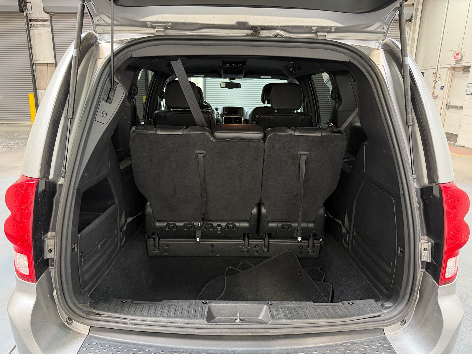 Thumbnail: 2018 Dodge Grand Caravan - 6