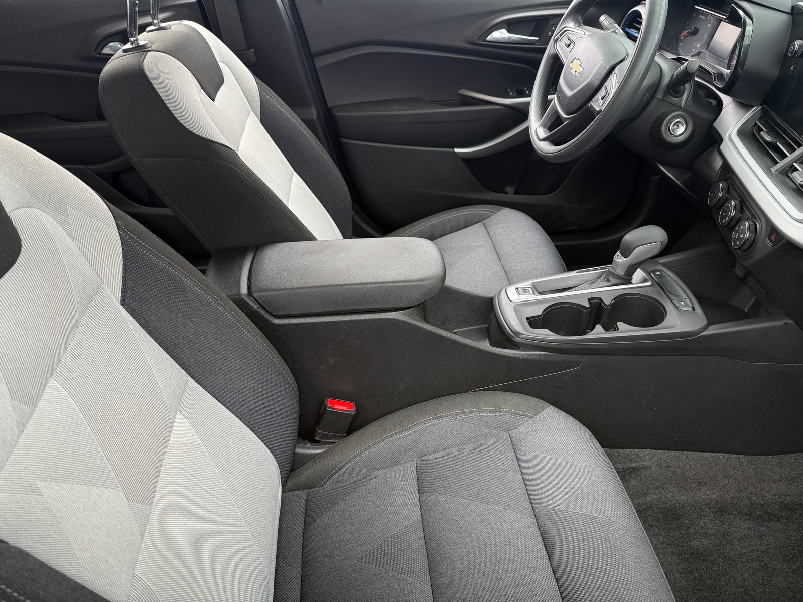 Thumbnail: 2024 Chevrolet Trax - 2