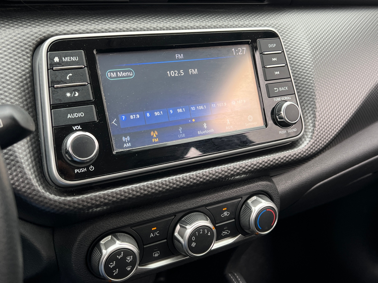 Thumbnail: 2019 Nissan Kicks - 4