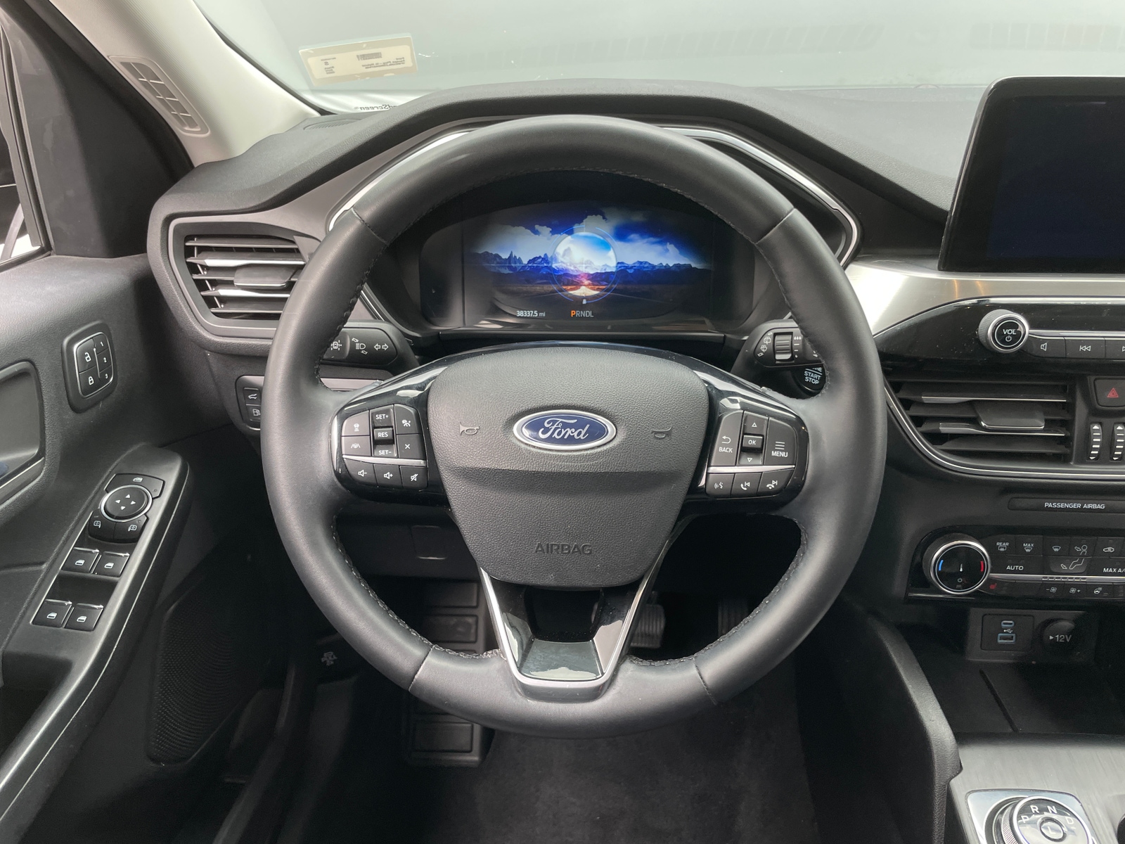 Thumbnail: 2022 Ford Escape - 4
