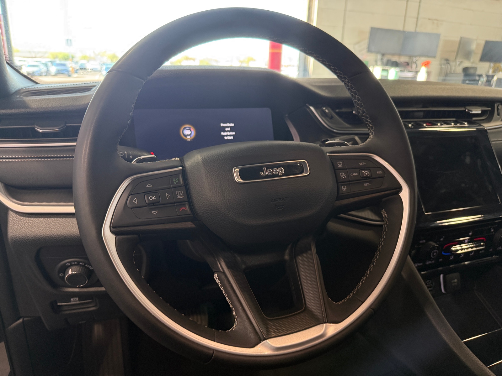 Thumbnail: 2024 Jeep Grand Cherokee L - 4