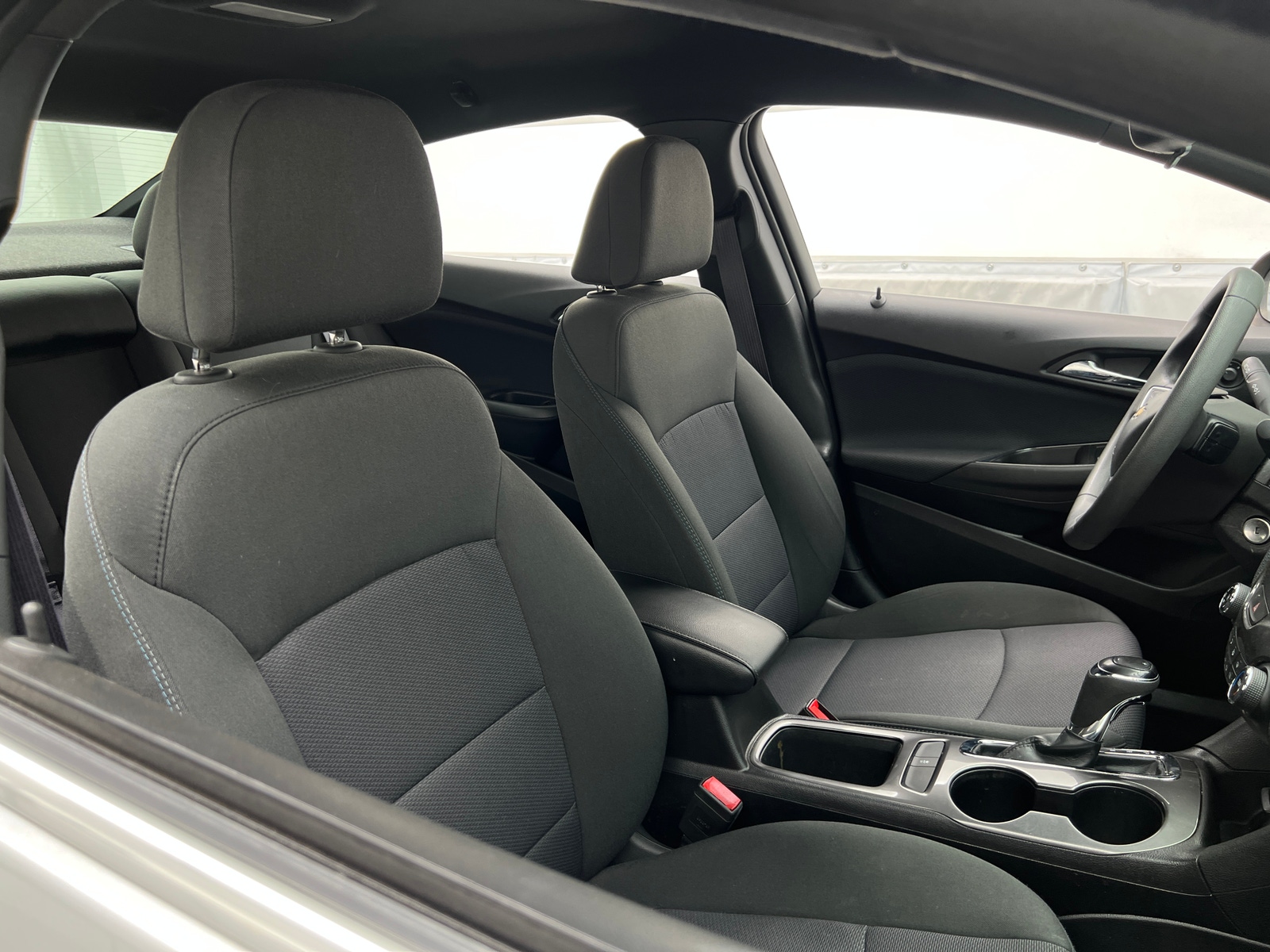 Thumbnail: 2017 Chevrolet Cruze - 2