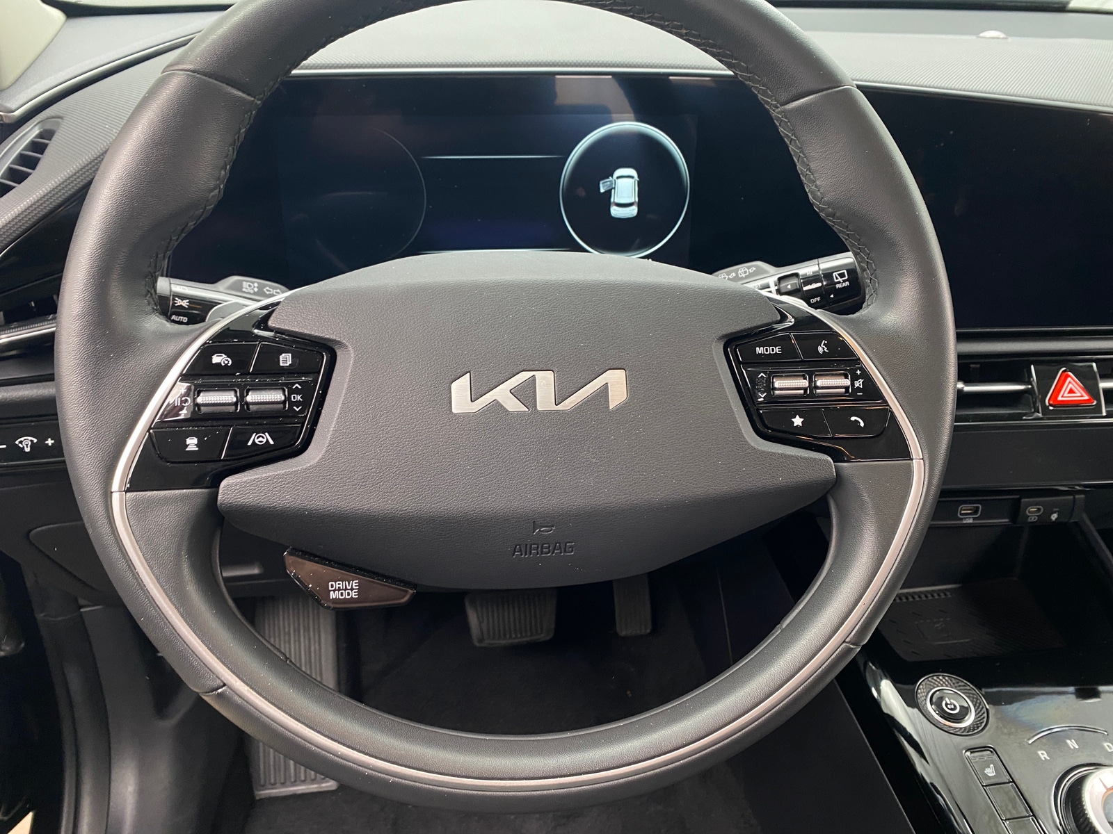 Thumbnail: 2024 Kia Niro - 4