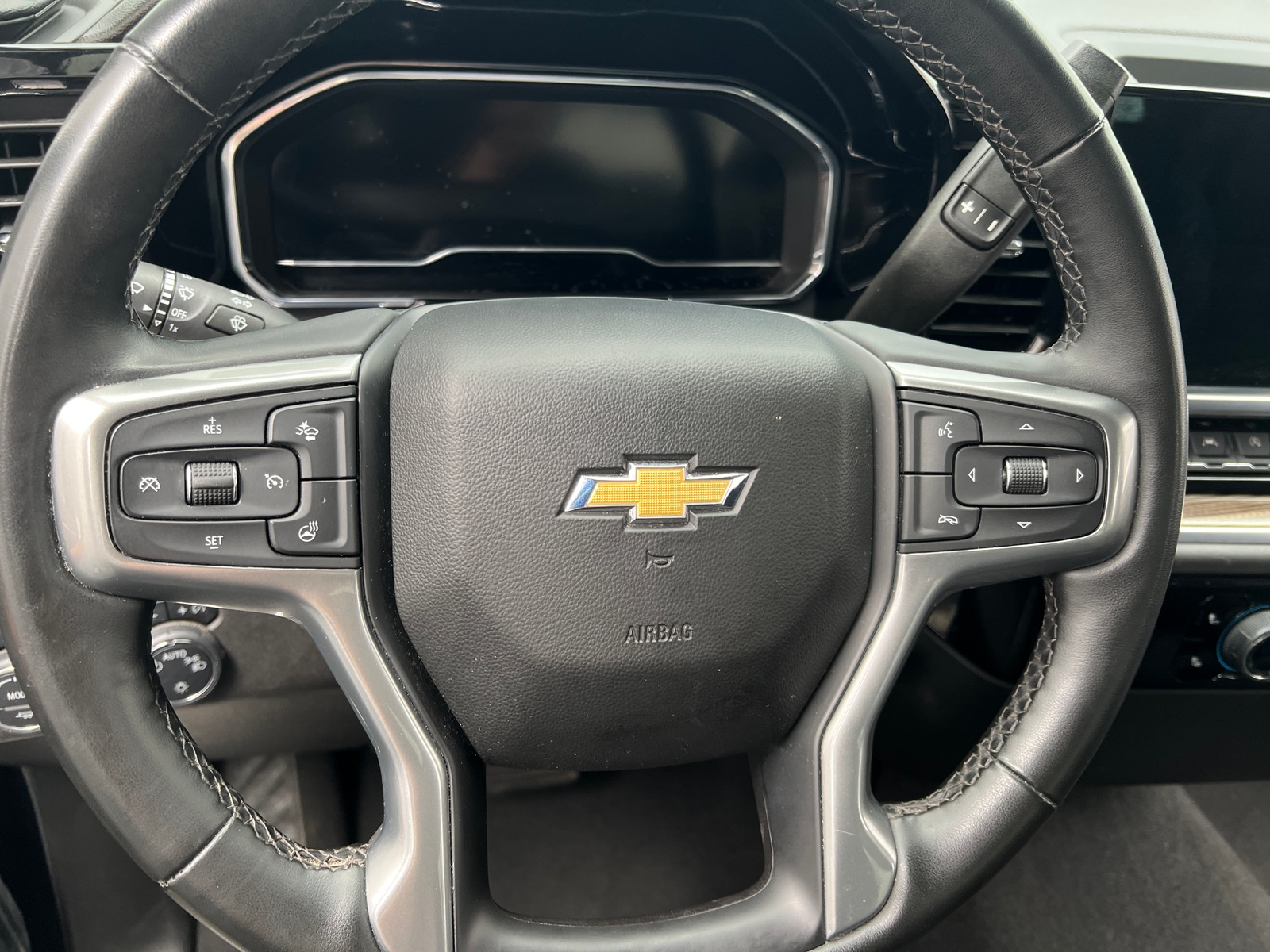 Thumbnail: 2024 Chevrolet Silverado 1500 - 5
