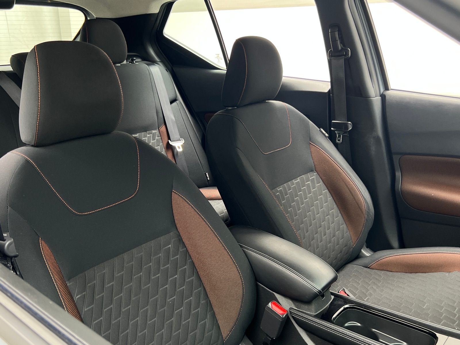 Thumbnail: 2023 Nissan Kicks - 2