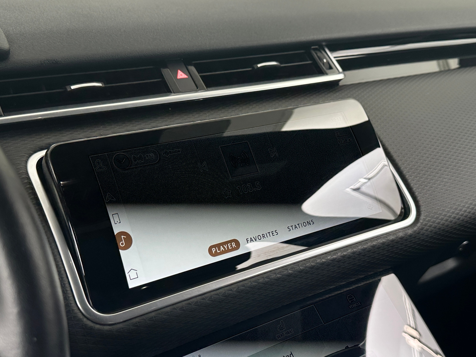 Thumbnail: 2021 Land Rover Range Rover Velar - 3