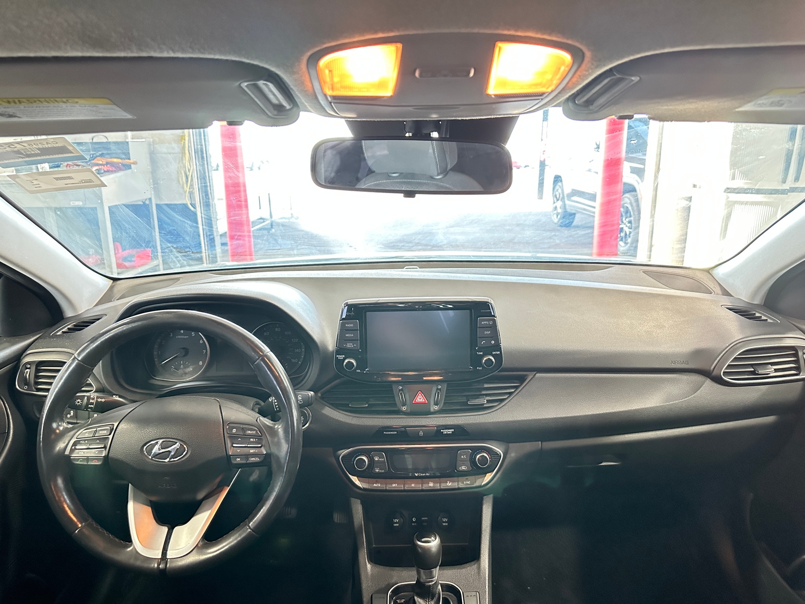 Thumbnail: 2018 Hyundai Elantra - 3