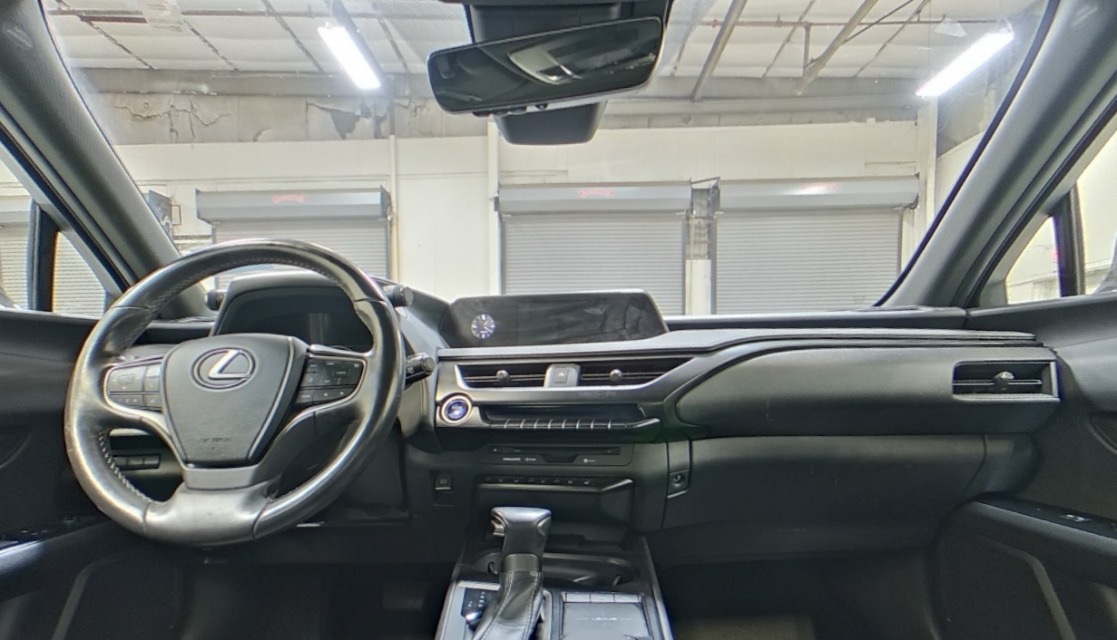 Thumbnail: 2019 Lexus UX - 2