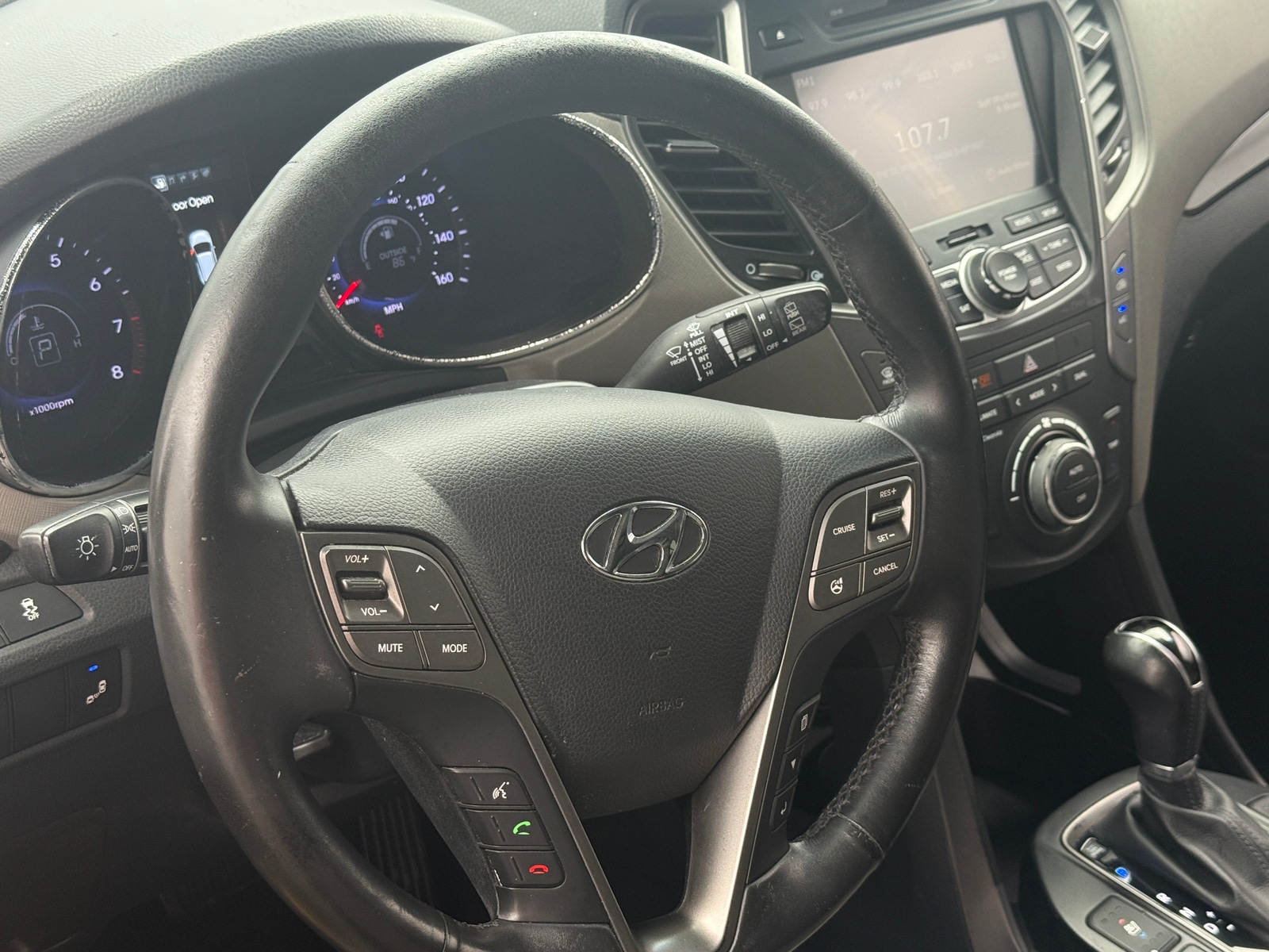 Thumbnail: 2014 Hyundai Santa Fe - 4
