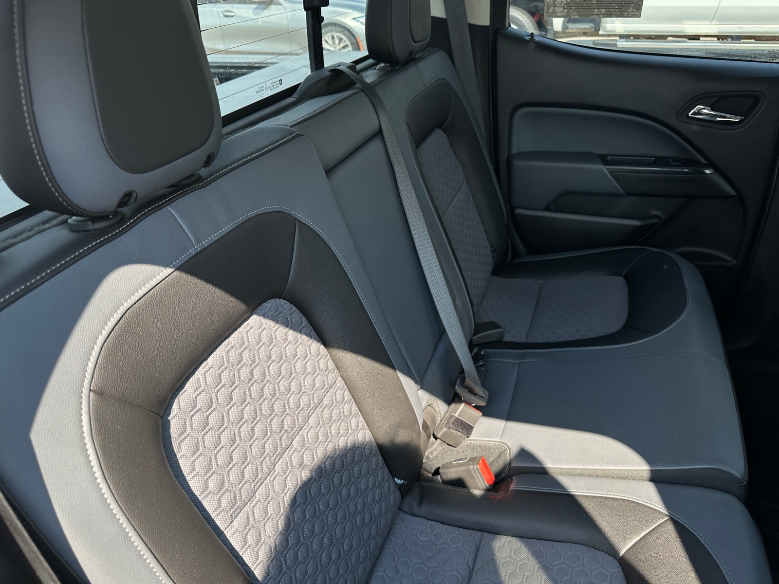 Thumbnail: 2017 Chevrolet Colorado - 6