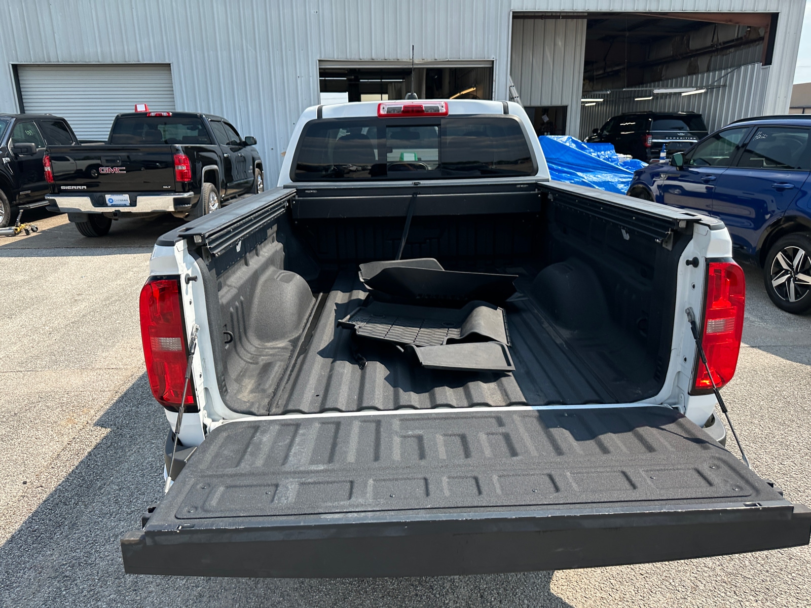 Thumbnail: 2017 Chevrolet Colorado - 7