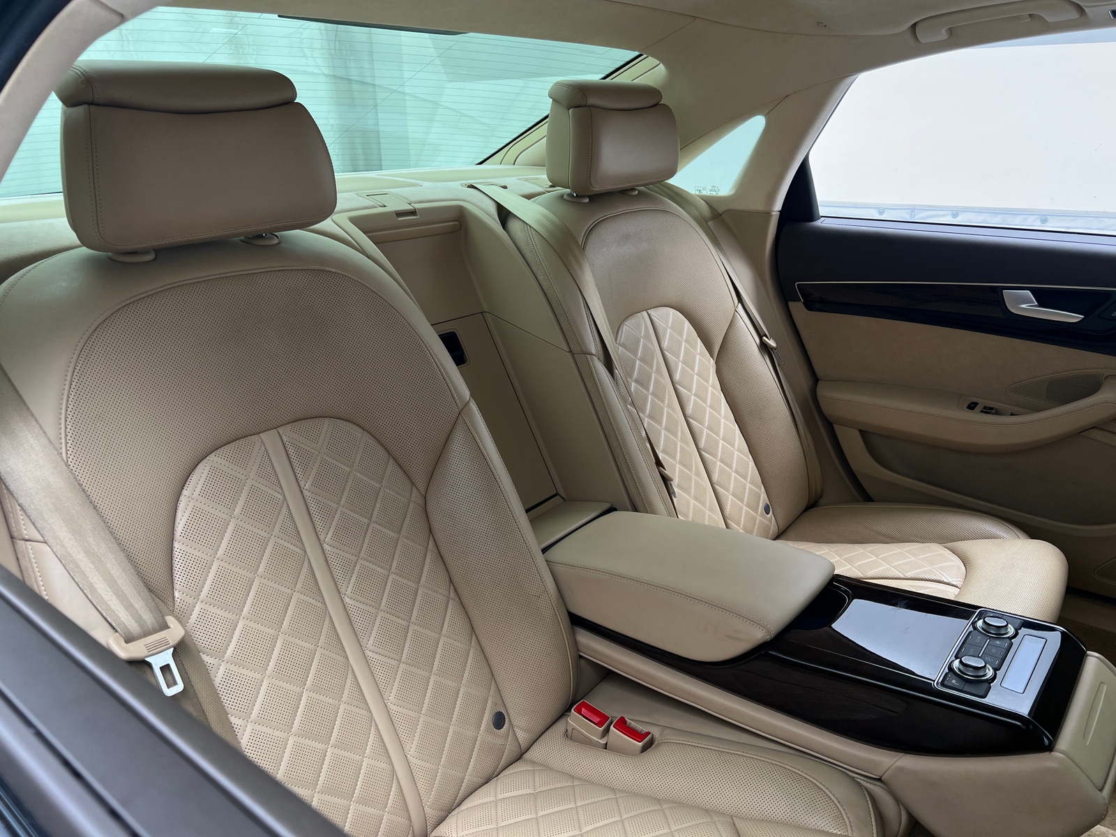 Thumbnail: 2017 Audi A8 - 5