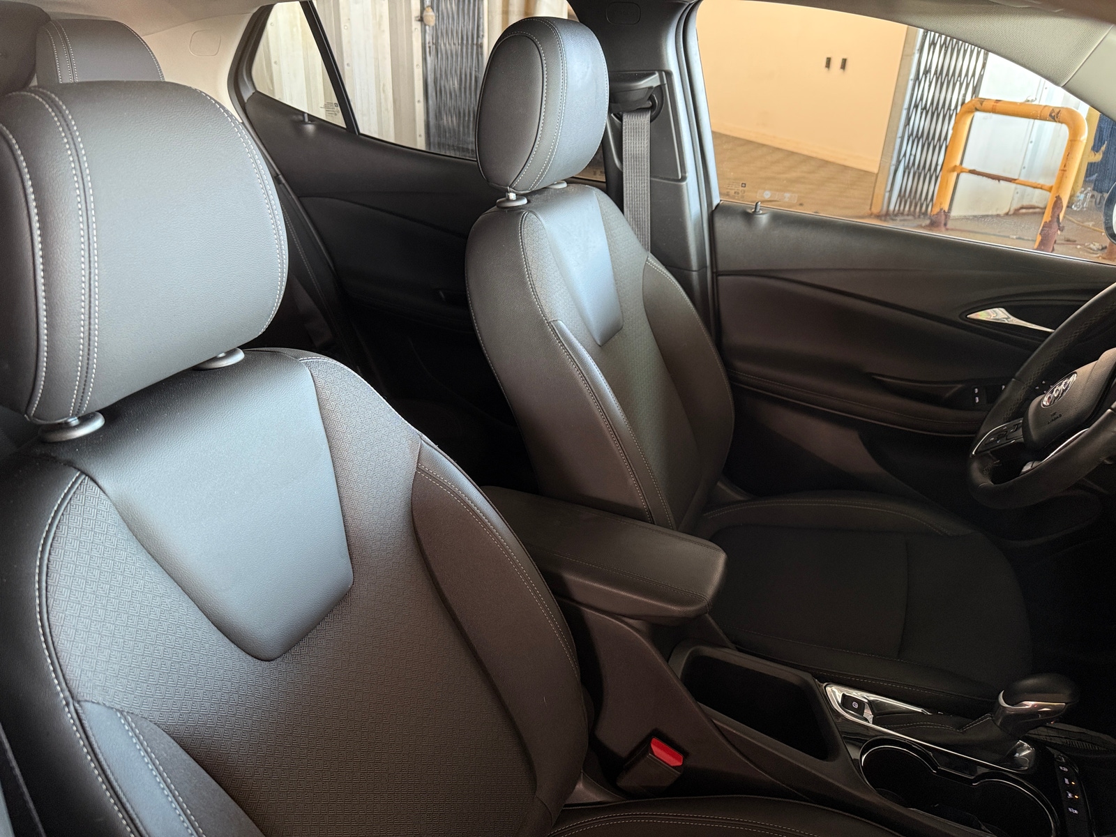 Thumbnail: 2023 Buick Encore GX - 2
