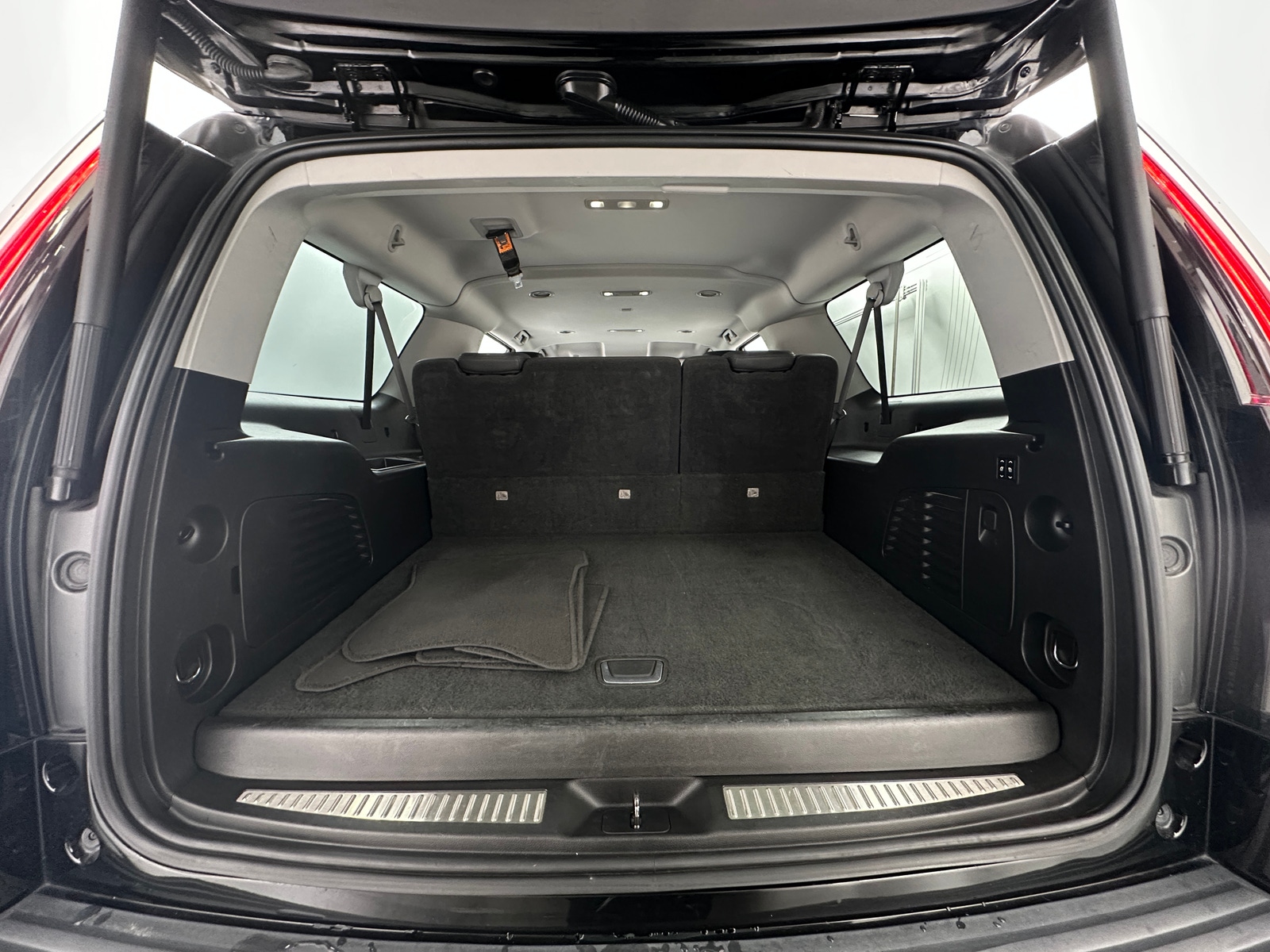 Thumbnail: 2020 Cadillac Escalade - 6