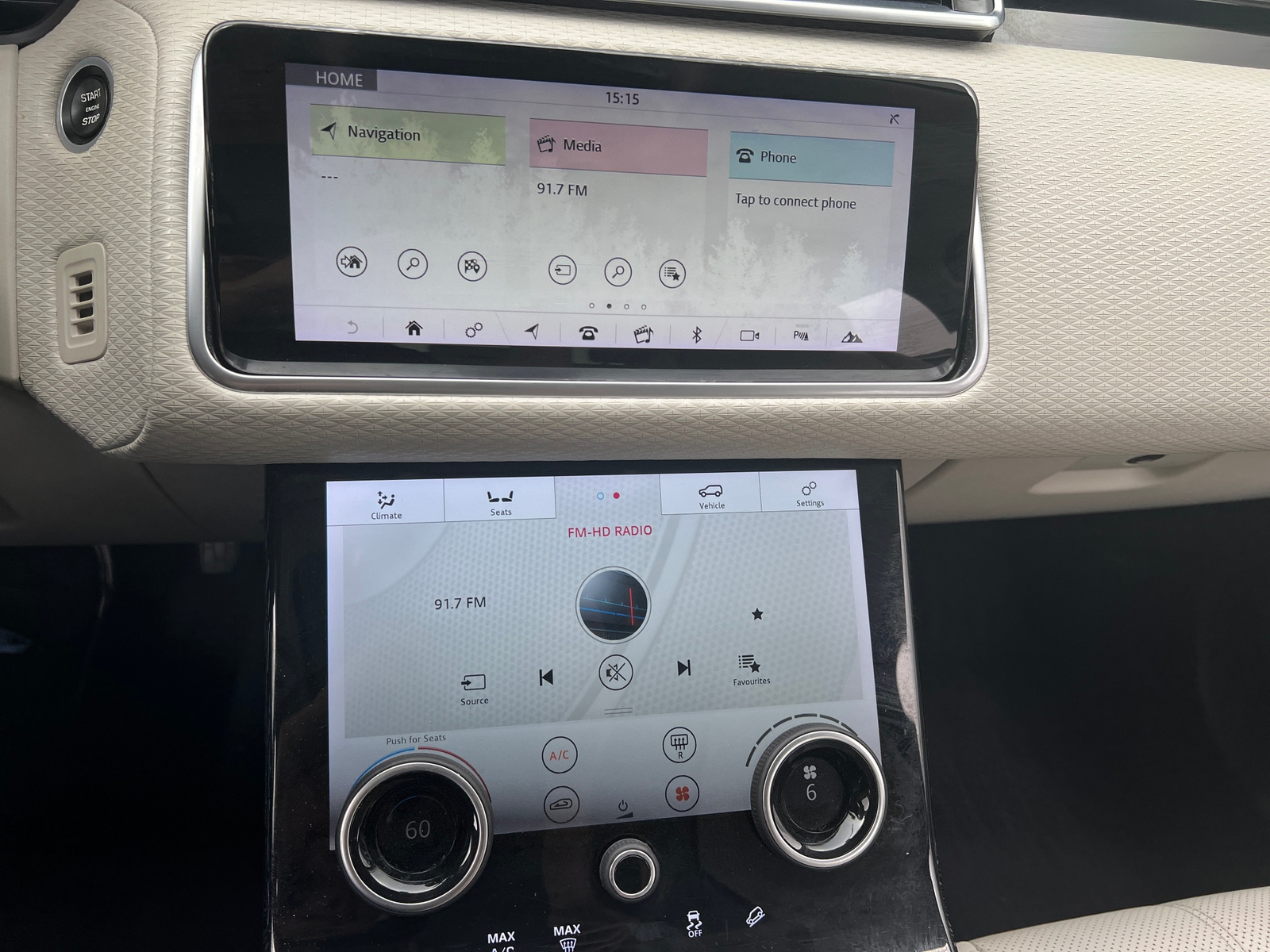 Thumbnail: 2019 Land Rover Range Rover Velar - 3