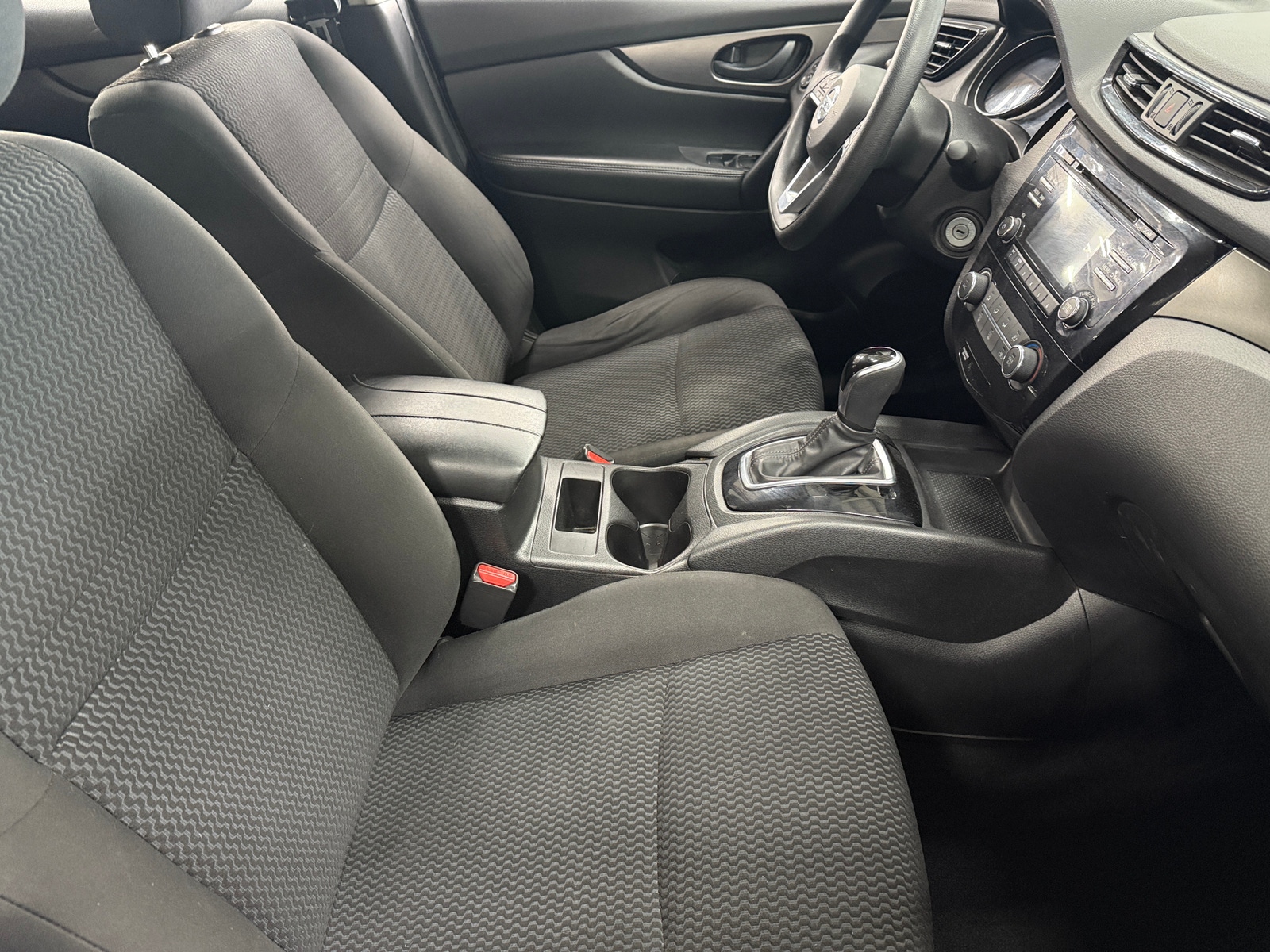 Thumbnail: 2018 Nissan Rogue Sport - 2