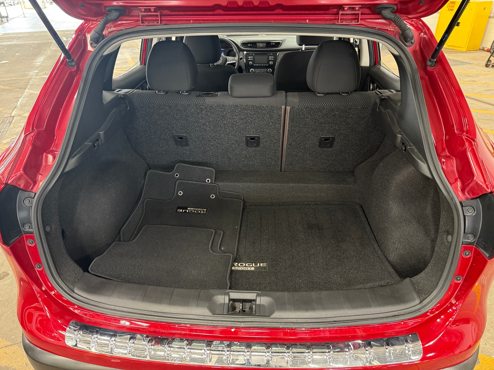 Thumbnail: 2018 Nissan Rogue Sport - 7