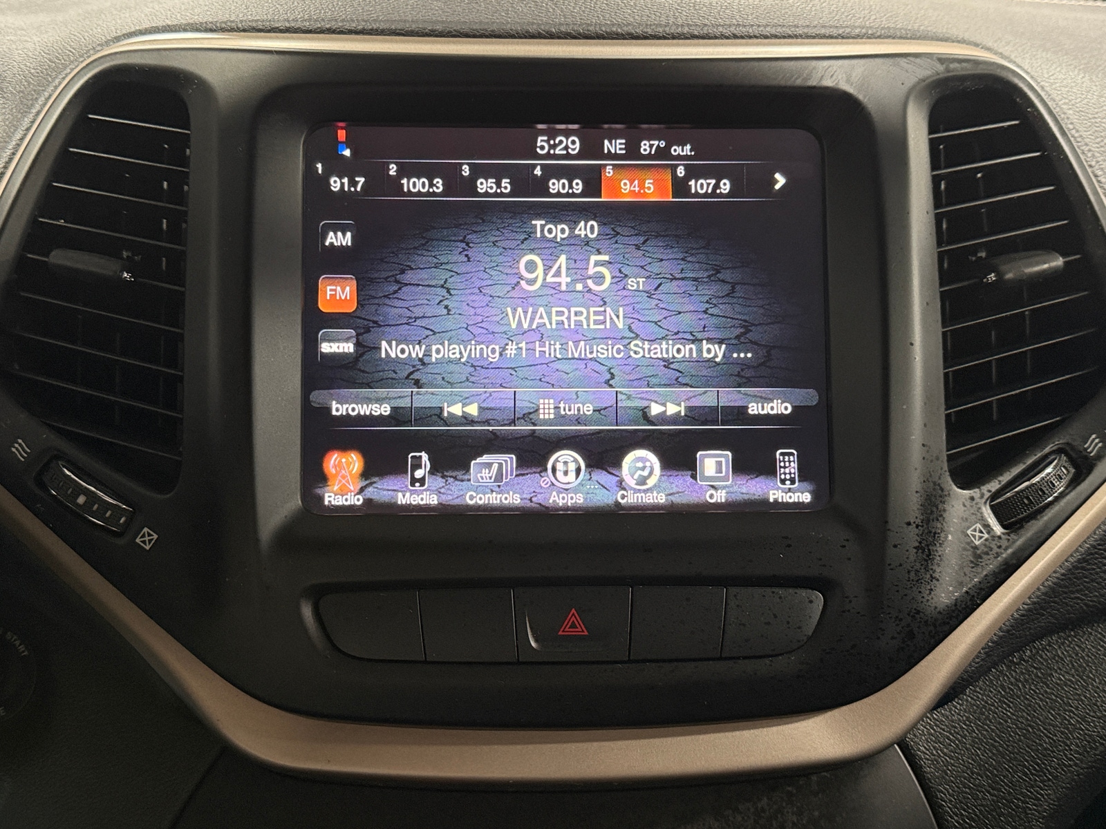 Thumbnail: 2015 Jeep Cherokee - 4