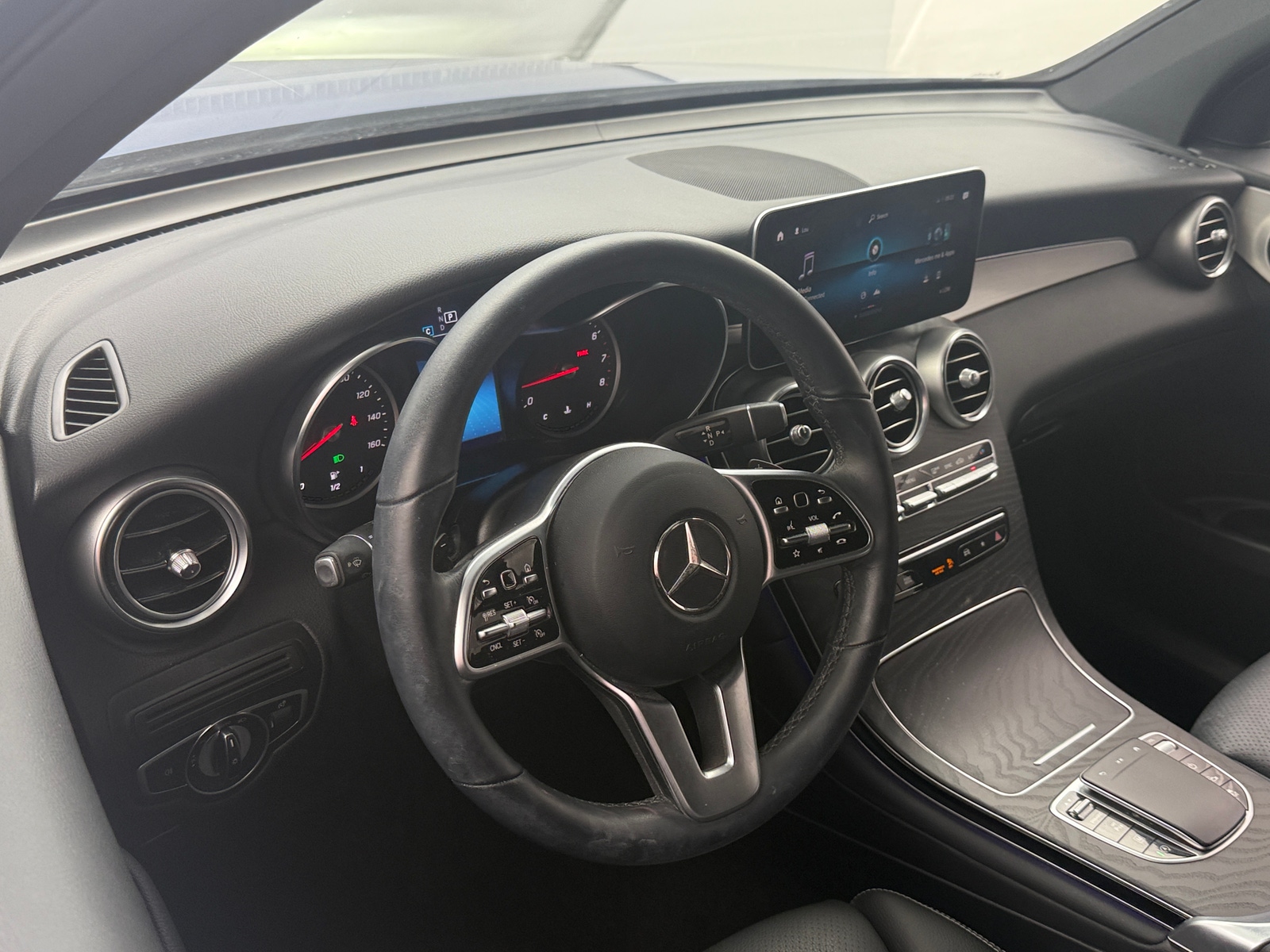 Thumbnail: 2022 Mercedes-Benz GLC - 2