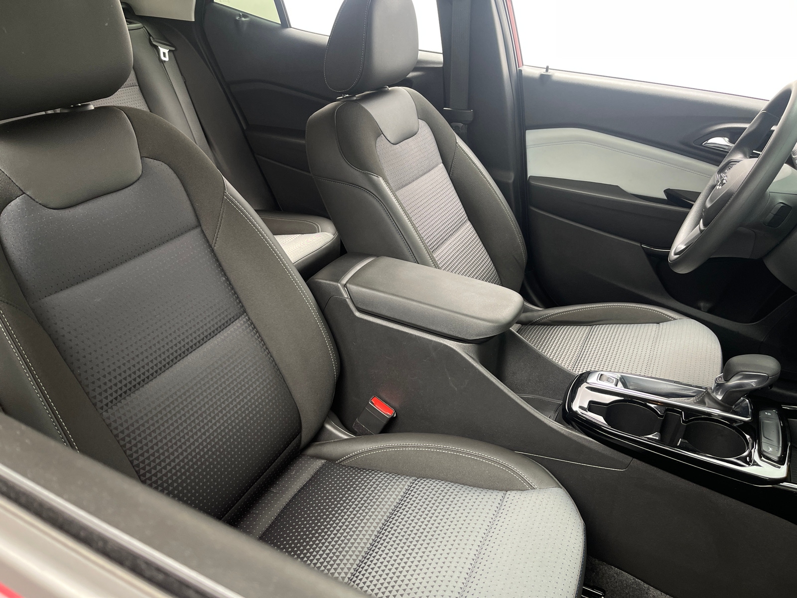 Thumbnail: 2024 Chevrolet Trax - 2