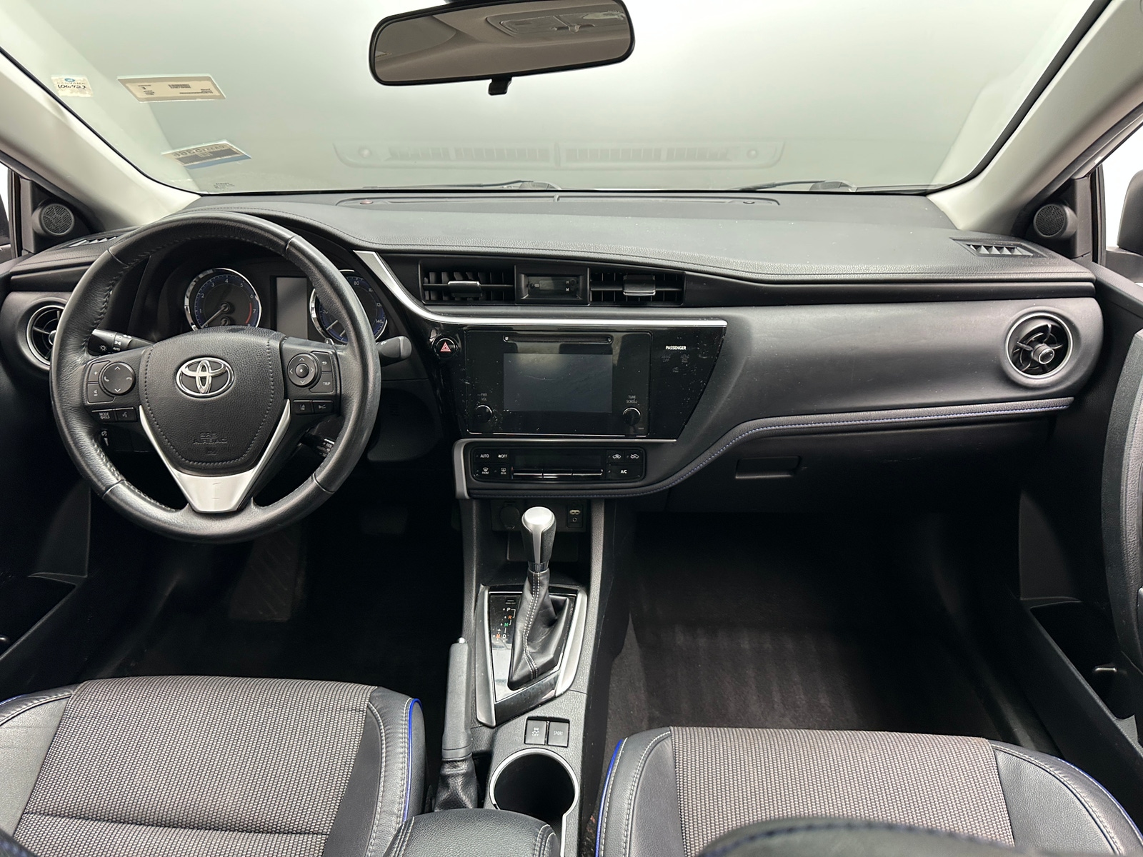 Thumbnail: 2017 Toyota Corolla - 3
