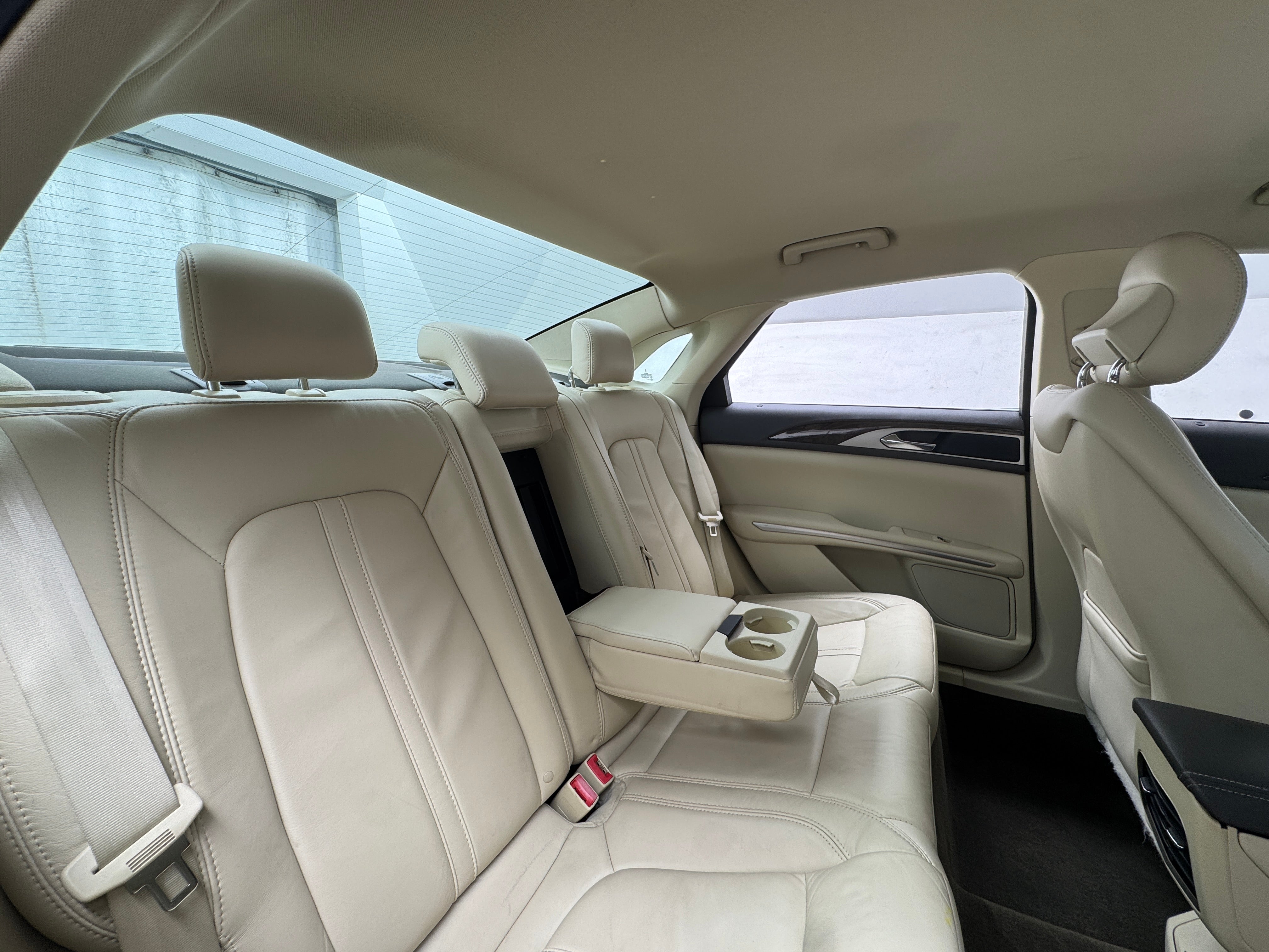 Used 2015 Lincoln MKZ Hybrid with VIN 3LN6L2LU5FR601744 for sale in Oak Creek, WI