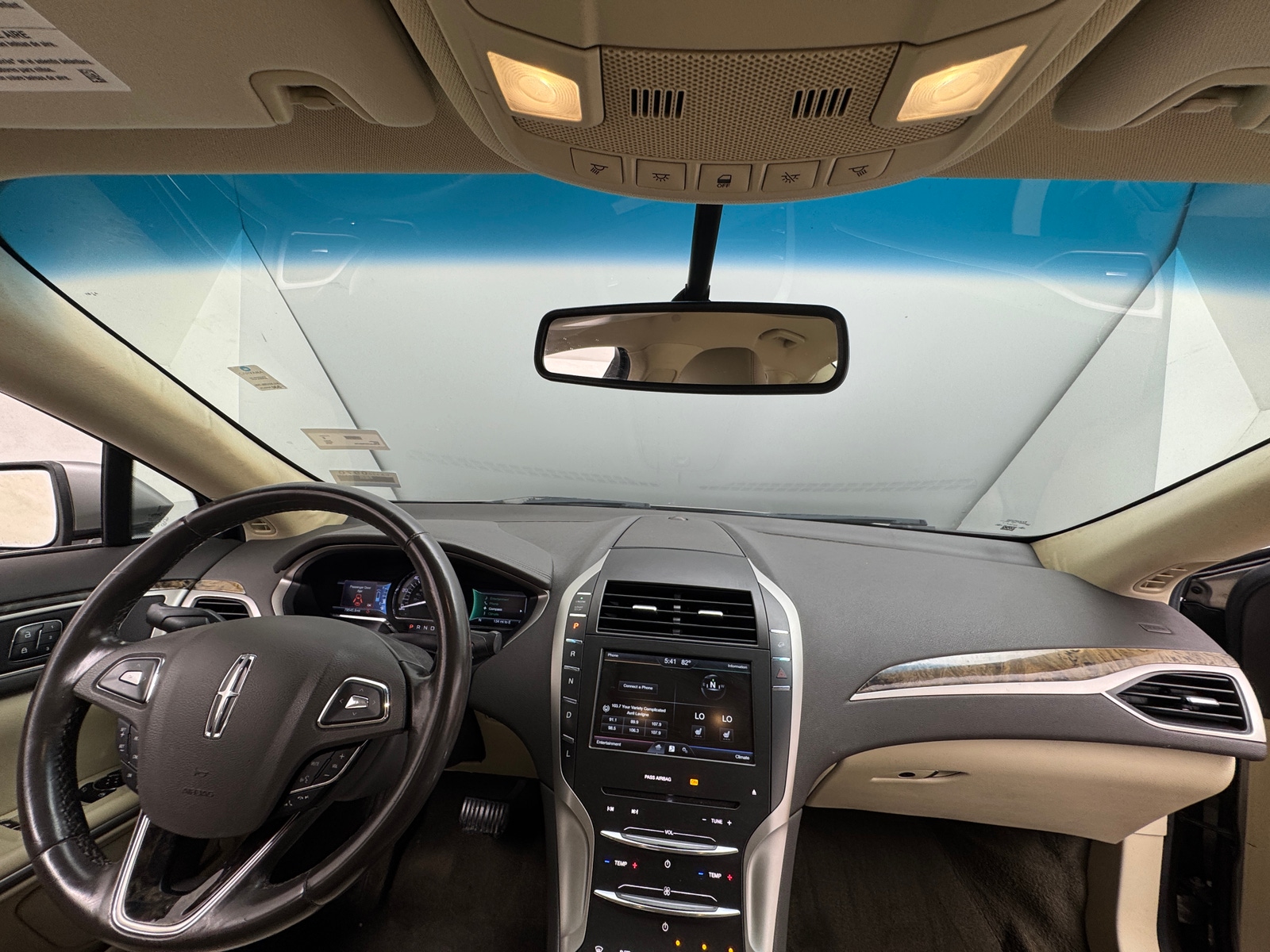 Thumbnail: 2015 Lincoln MKZ - 2