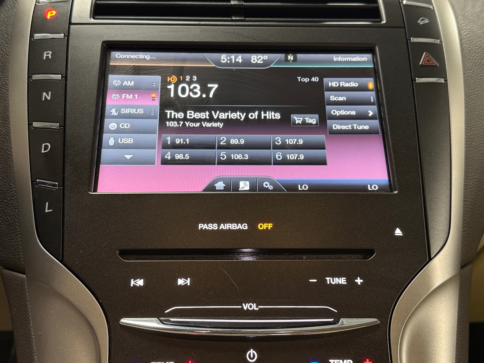 Thumbnail: 2015 Lincoln MKZ - 3