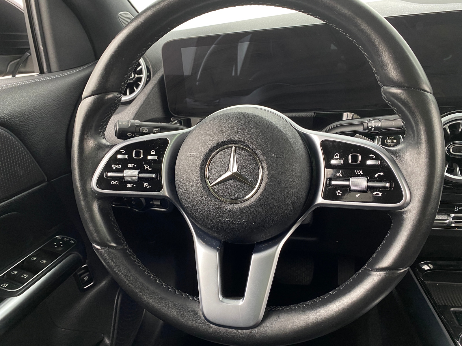 Thumbnail: 2022 Mercedes-Benz GLA - 4