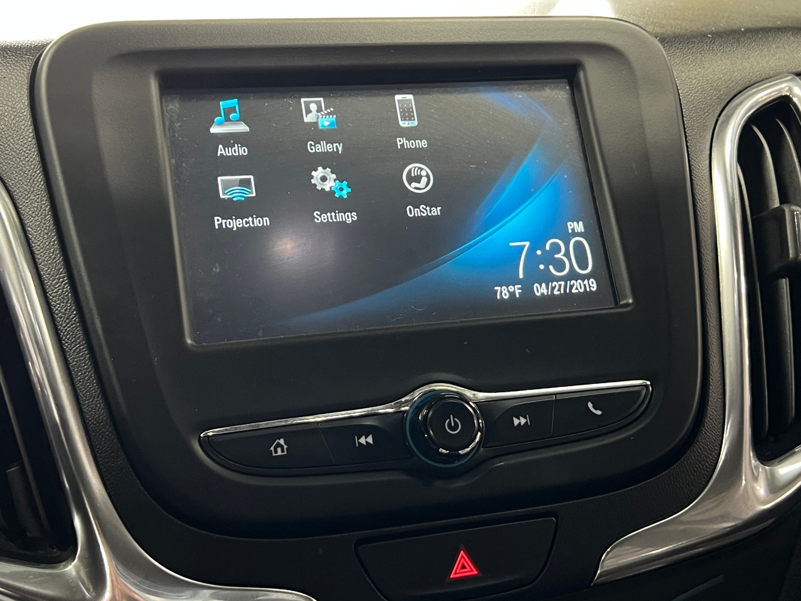 Thumbnail: 2018 Chevrolet Equinox - 4