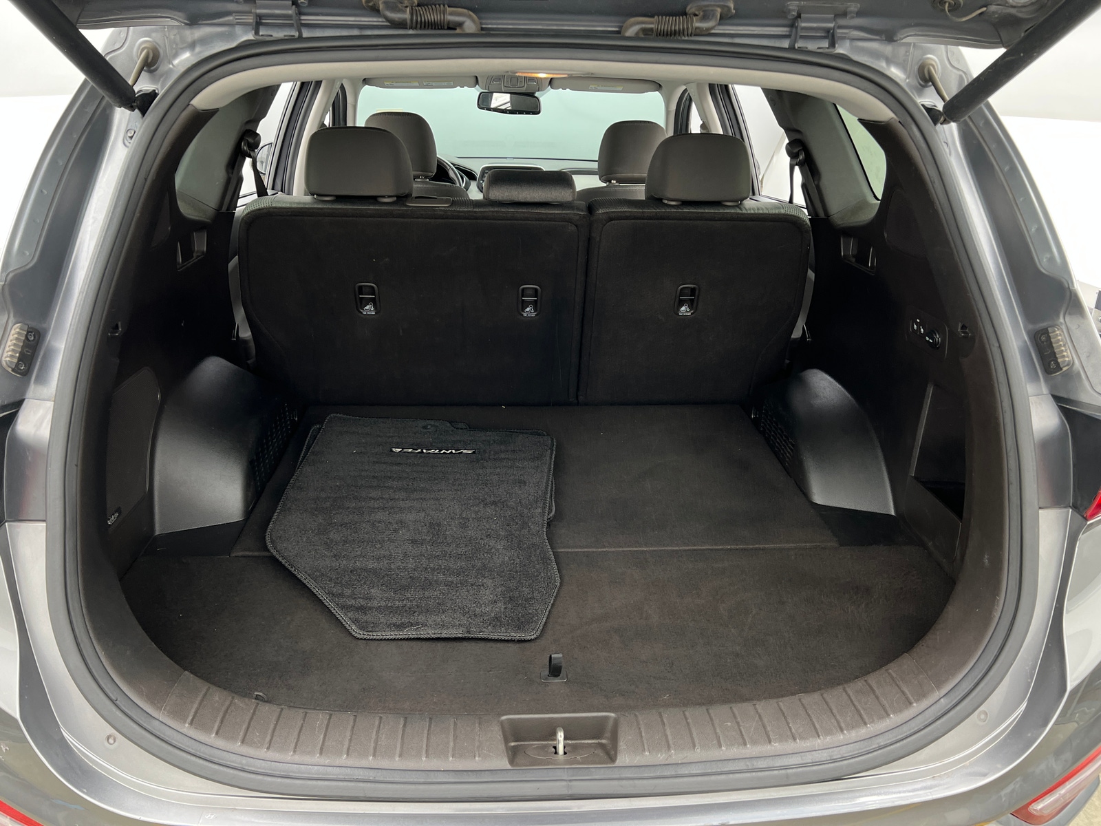 Thumbnail: 2019 Hyundai Santa Fe - 7