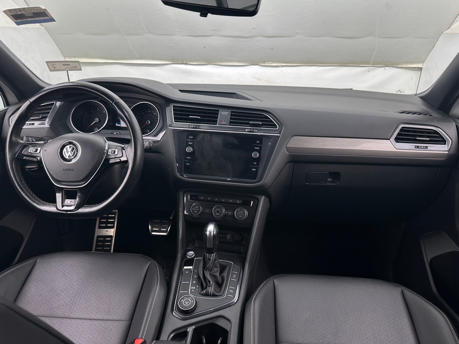 Thumbnail: 2021 Volkswagen Tiguan - 3