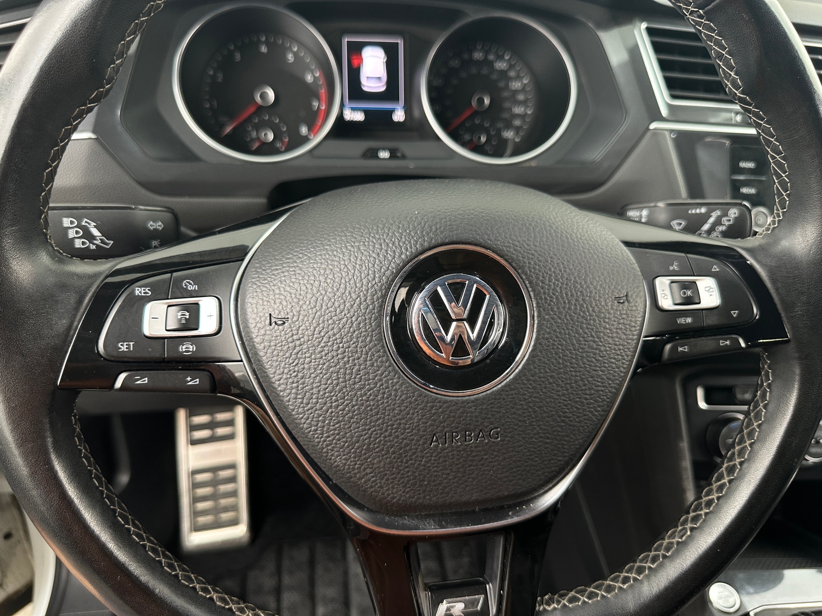 Thumbnail: 2021 Volkswagen Tiguan - 5